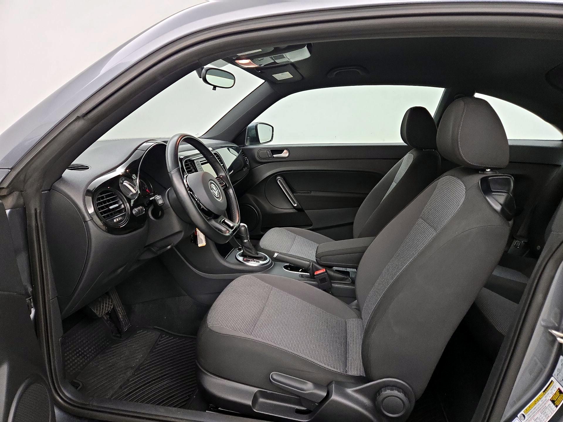 Thumbnail: 2019 Volkswagen Beetle - 11