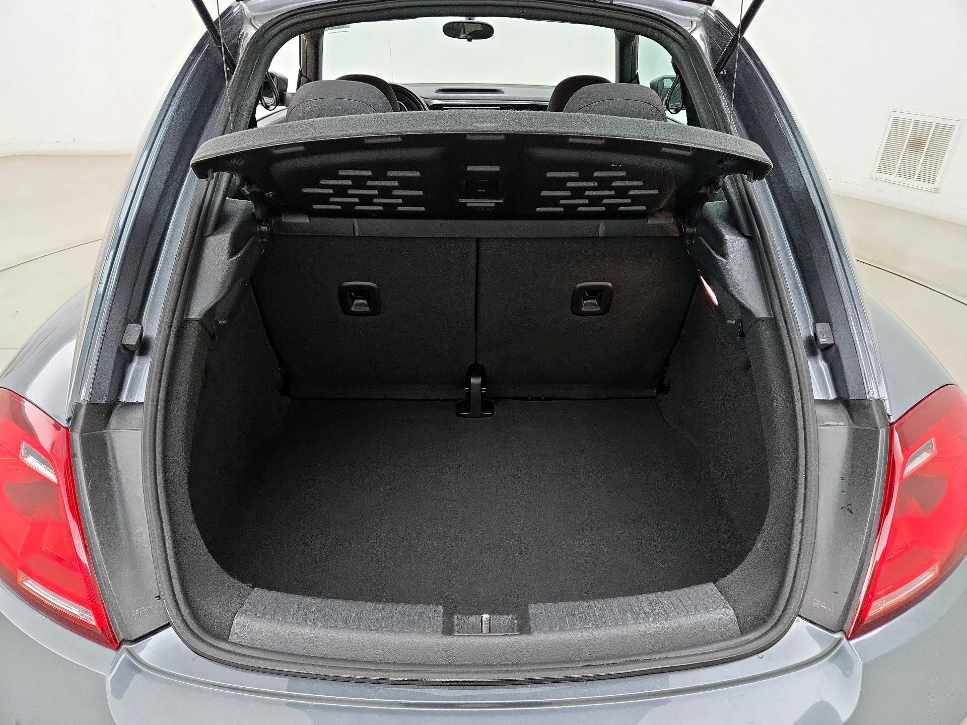 Thumbnail: 2019 Volkswagen Beetle - 19