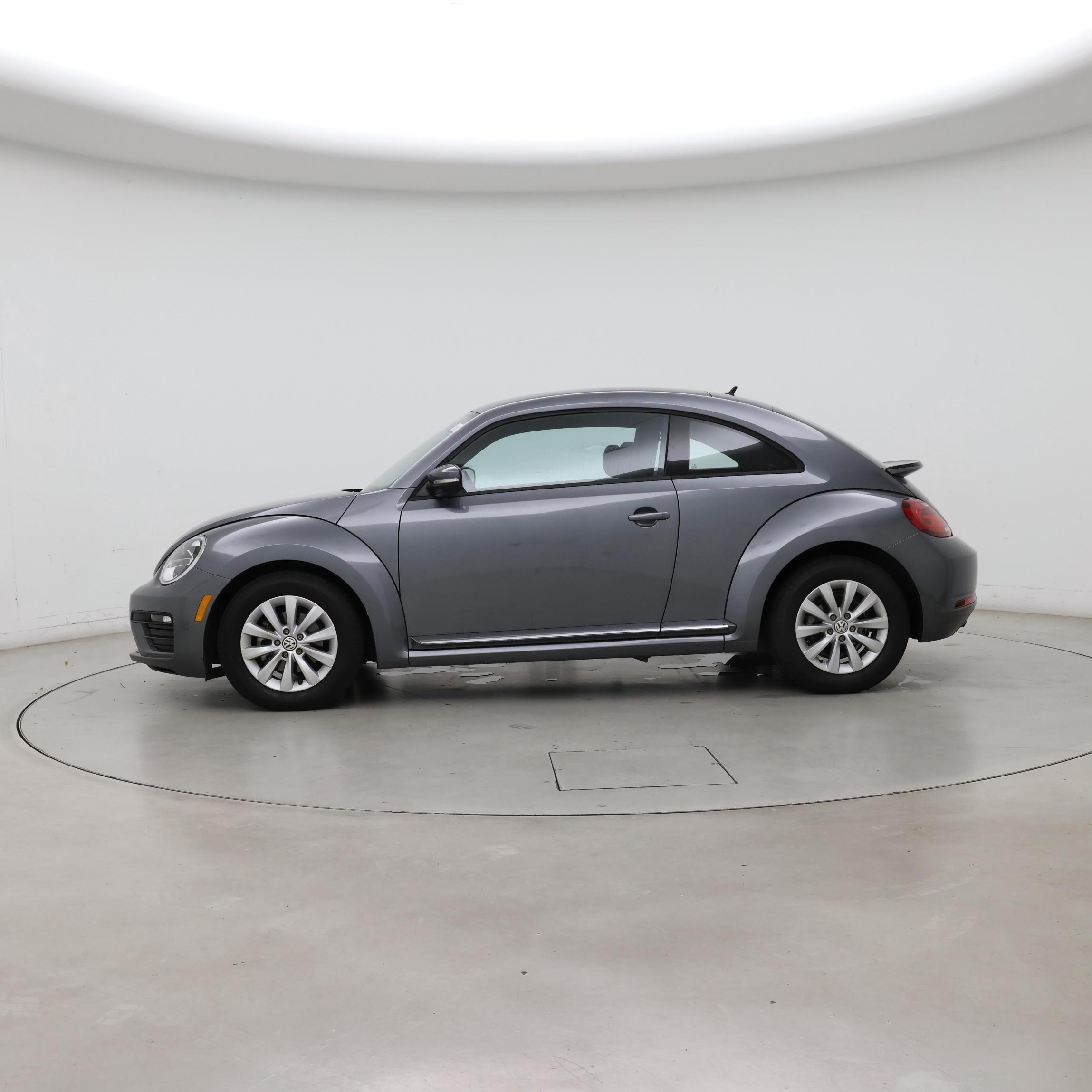 Thumbnail: 2019 Volkswagen Beetle - 3