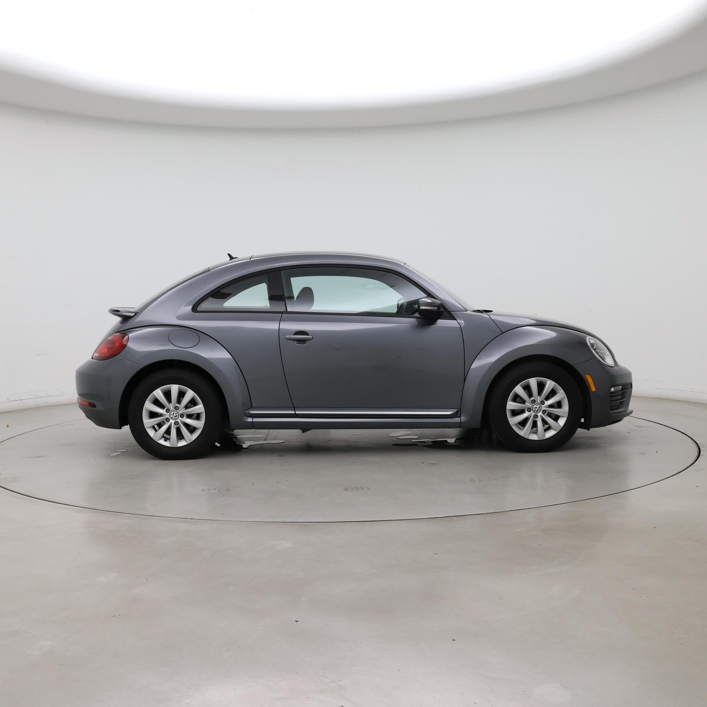 Thumbnail: 2019 Volkswagen Beetle - 7