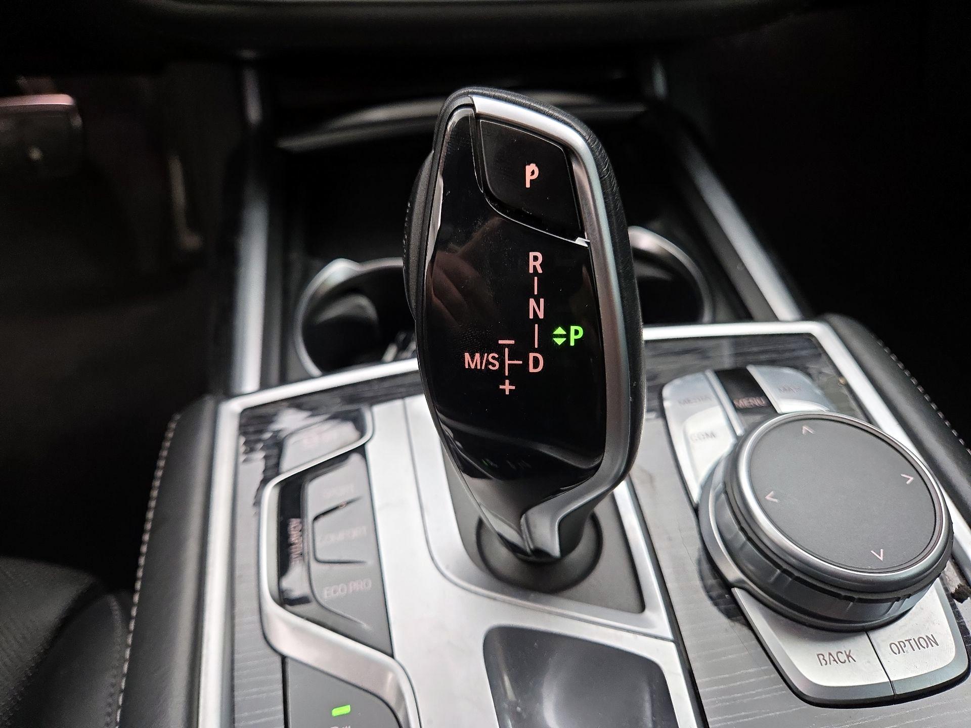 Thumbnail: 2021 BMW 7 Series - 18
