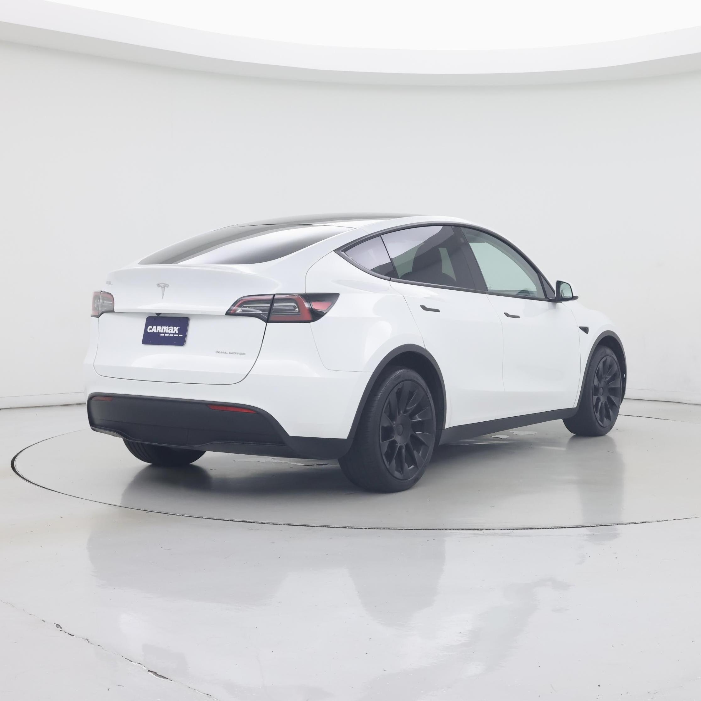 Thumbnail: 2023 Tesla Model Y - 8