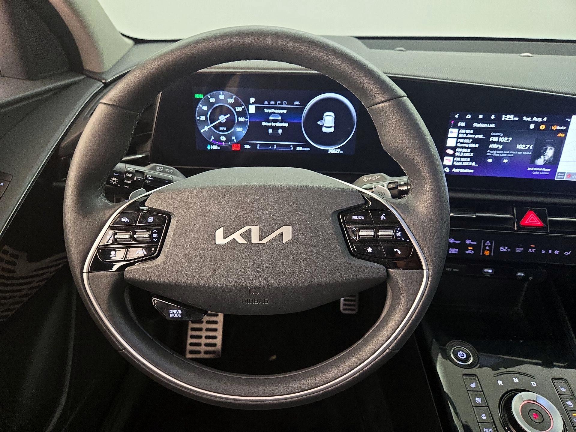 Thumbnail: 2023 Kia Niro - 10