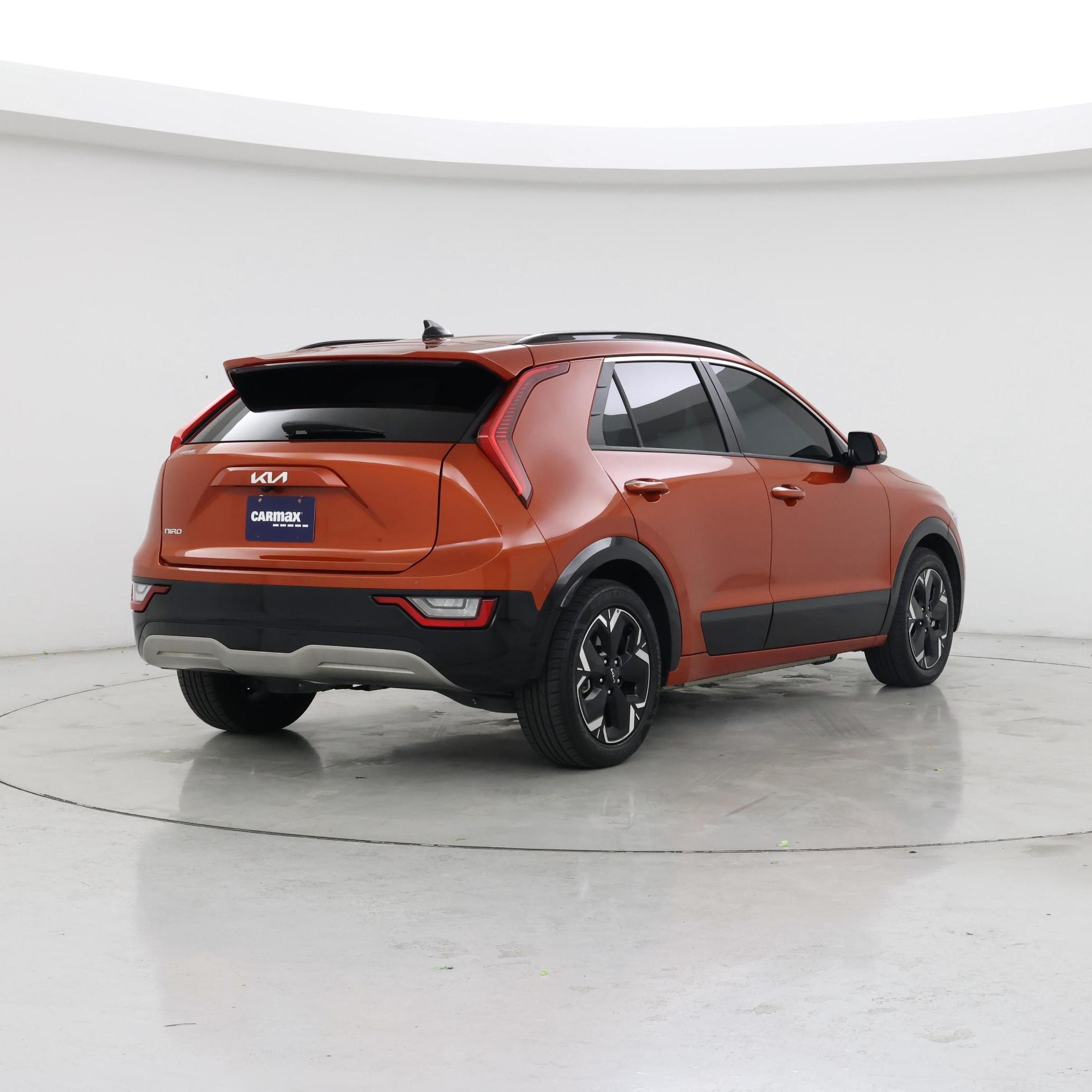 Thumbnail: 2023 Kia Niro - 8
