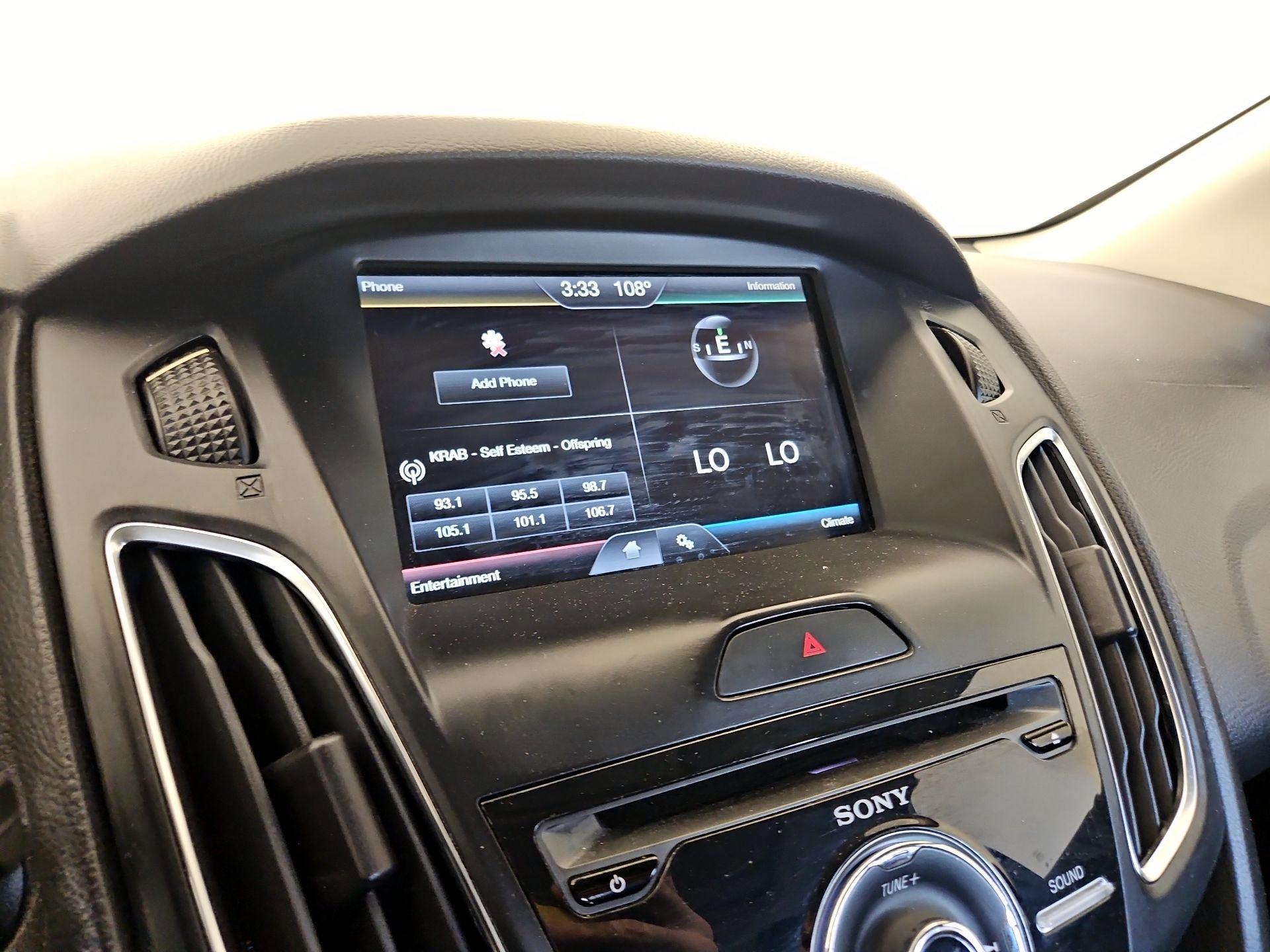 Thumbnail: 2015 Ford Focus - 14