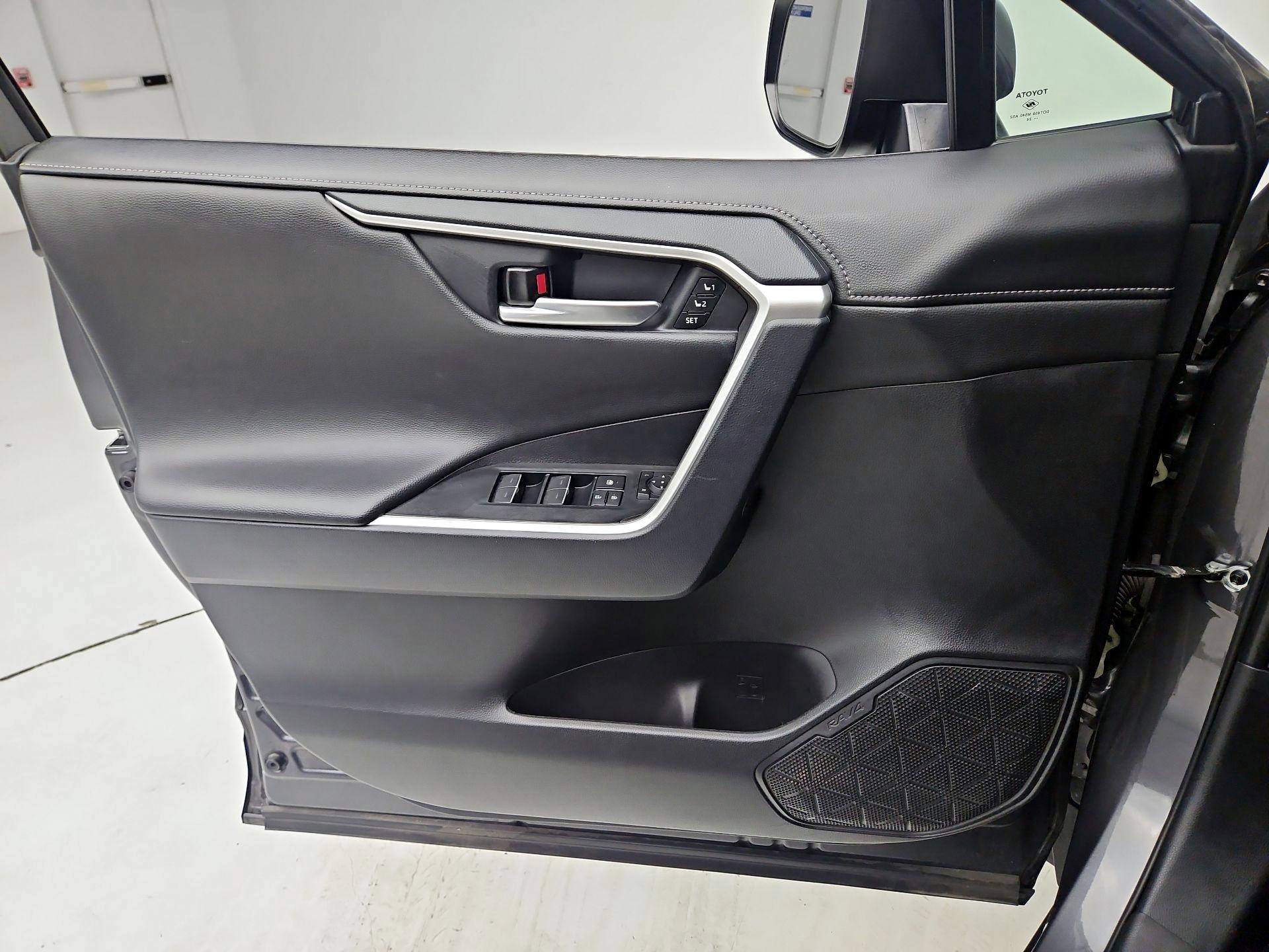 Thumbnail: 2024 Toyota RAV4 - 12