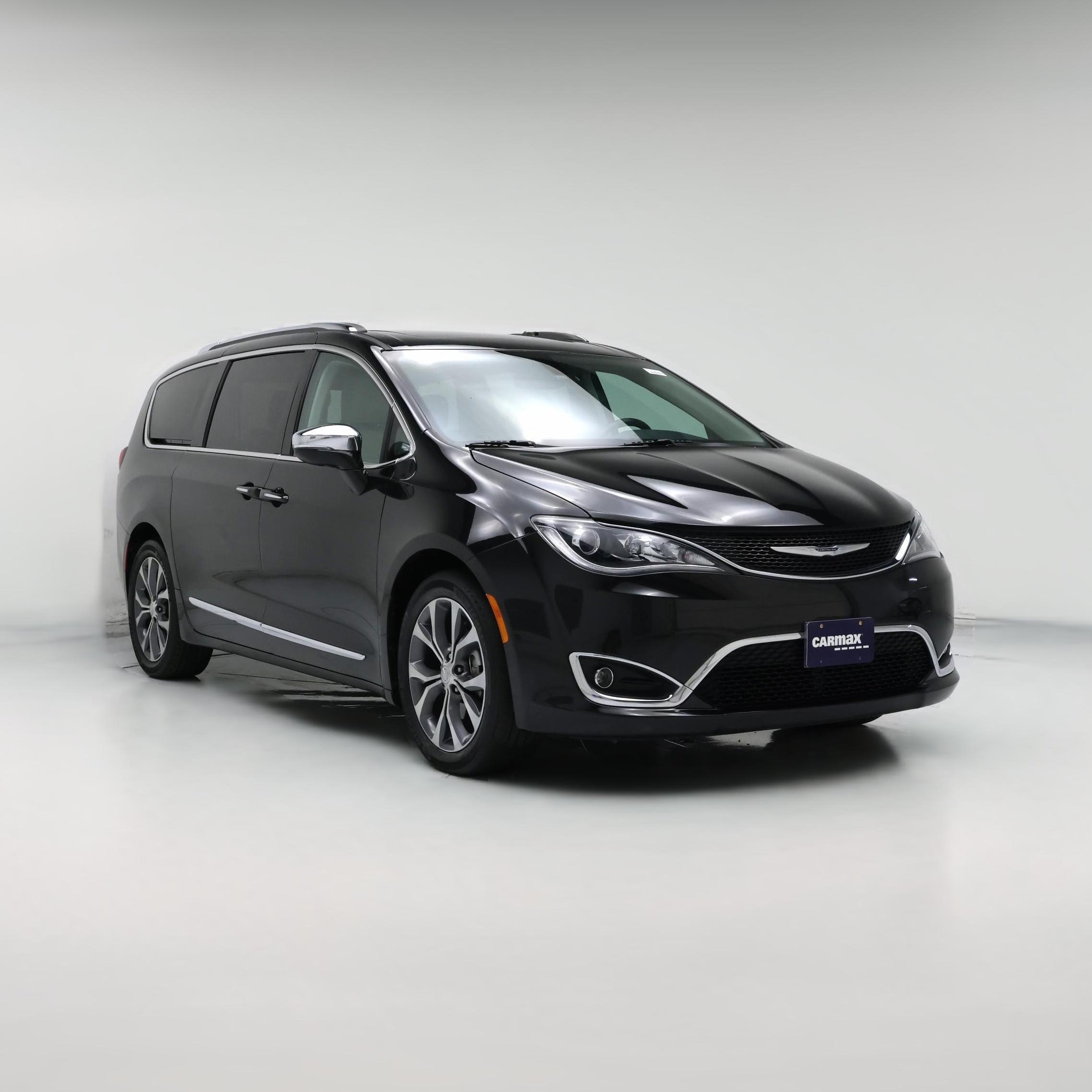 Thumbnail: 2017 Chrysler Pacifica - 1