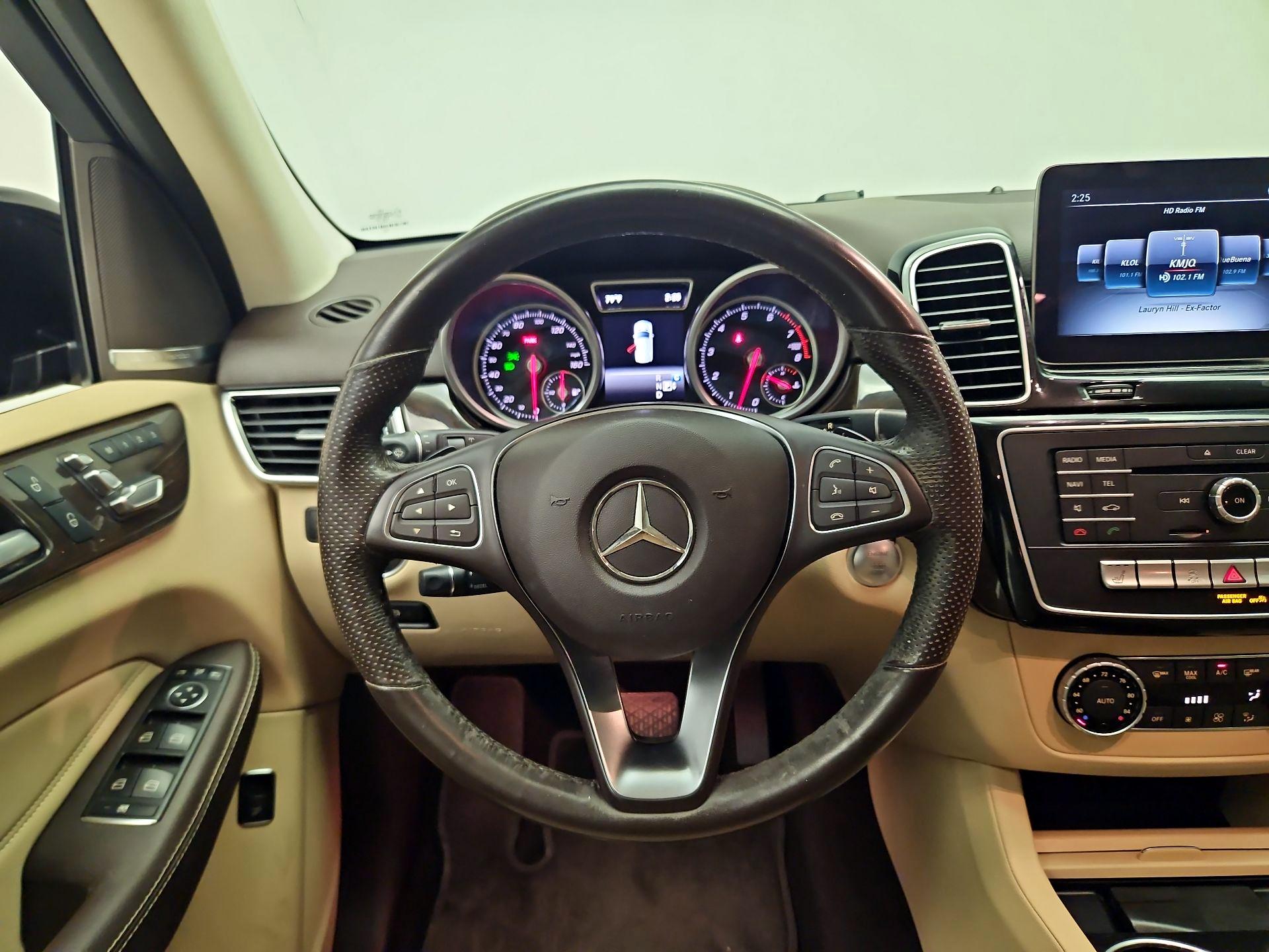 Thumbnail: 2017 Mercedes-Benz GLE - 10