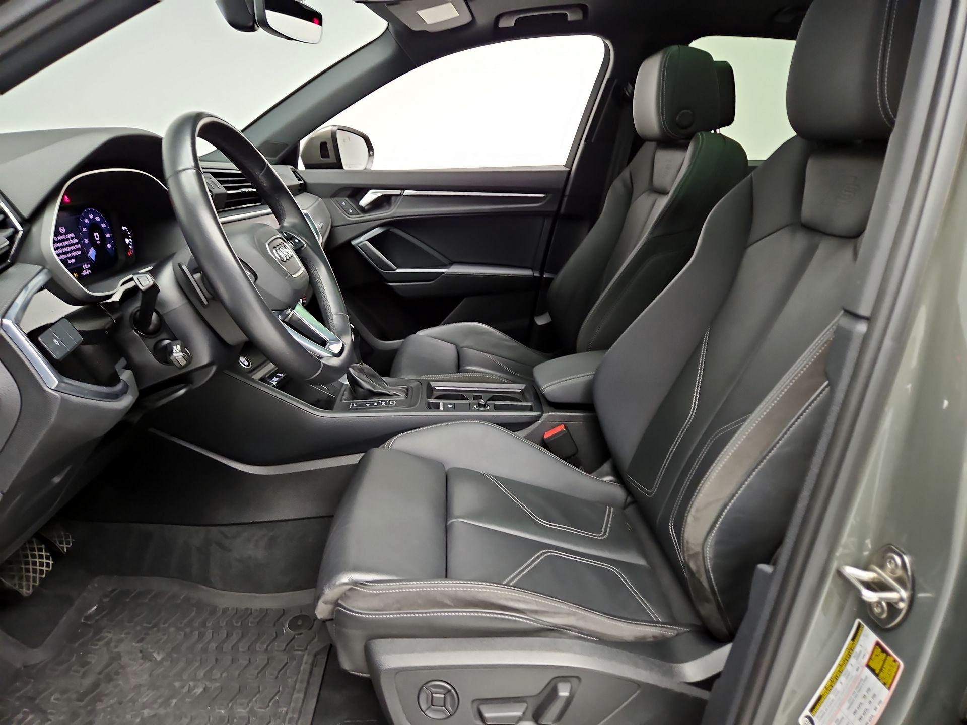 Thumbnail: 2021 Audi Q3 - 11