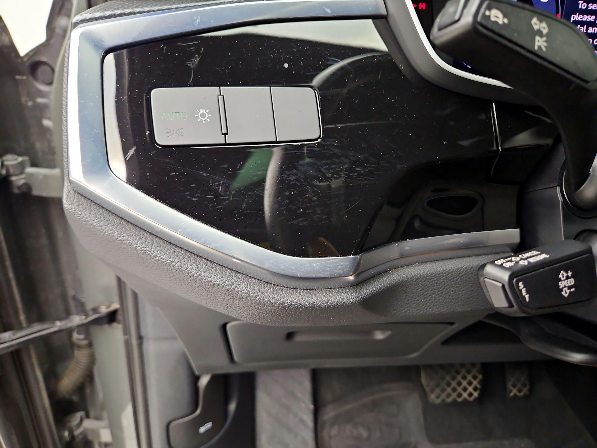 Thumbnail: 2021 Audi Q3 - 13