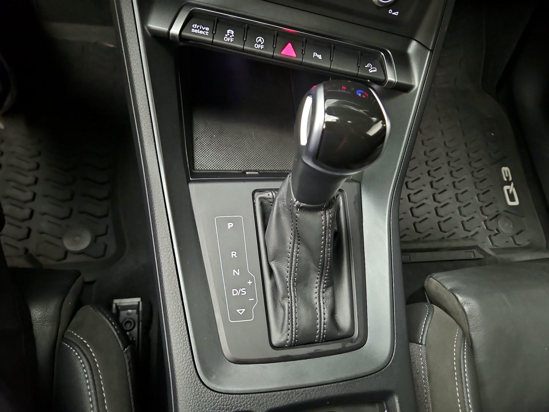 Thumbnail: 2021 Audi Q3 - 17