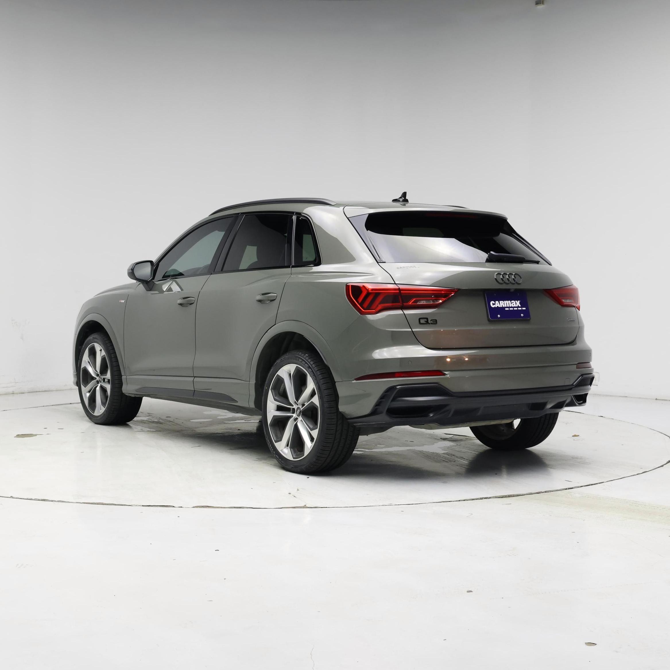 Thumbnail: 2021 Audi Q3 - 2