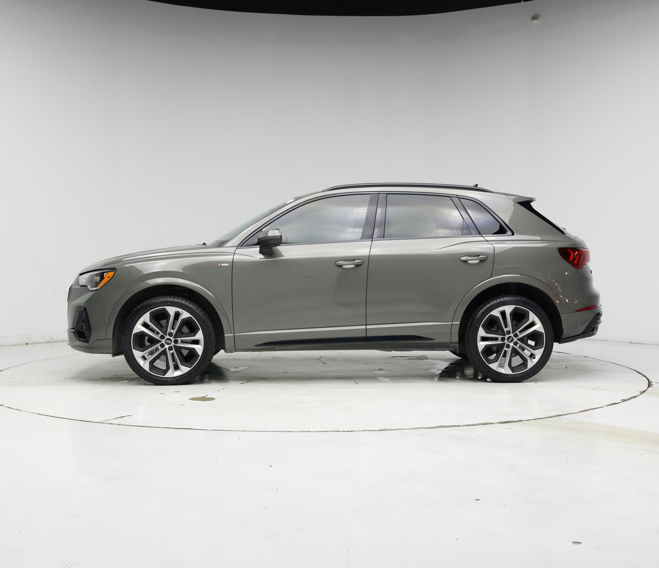 Thumbnail: 2021 Audi Q3 - 3