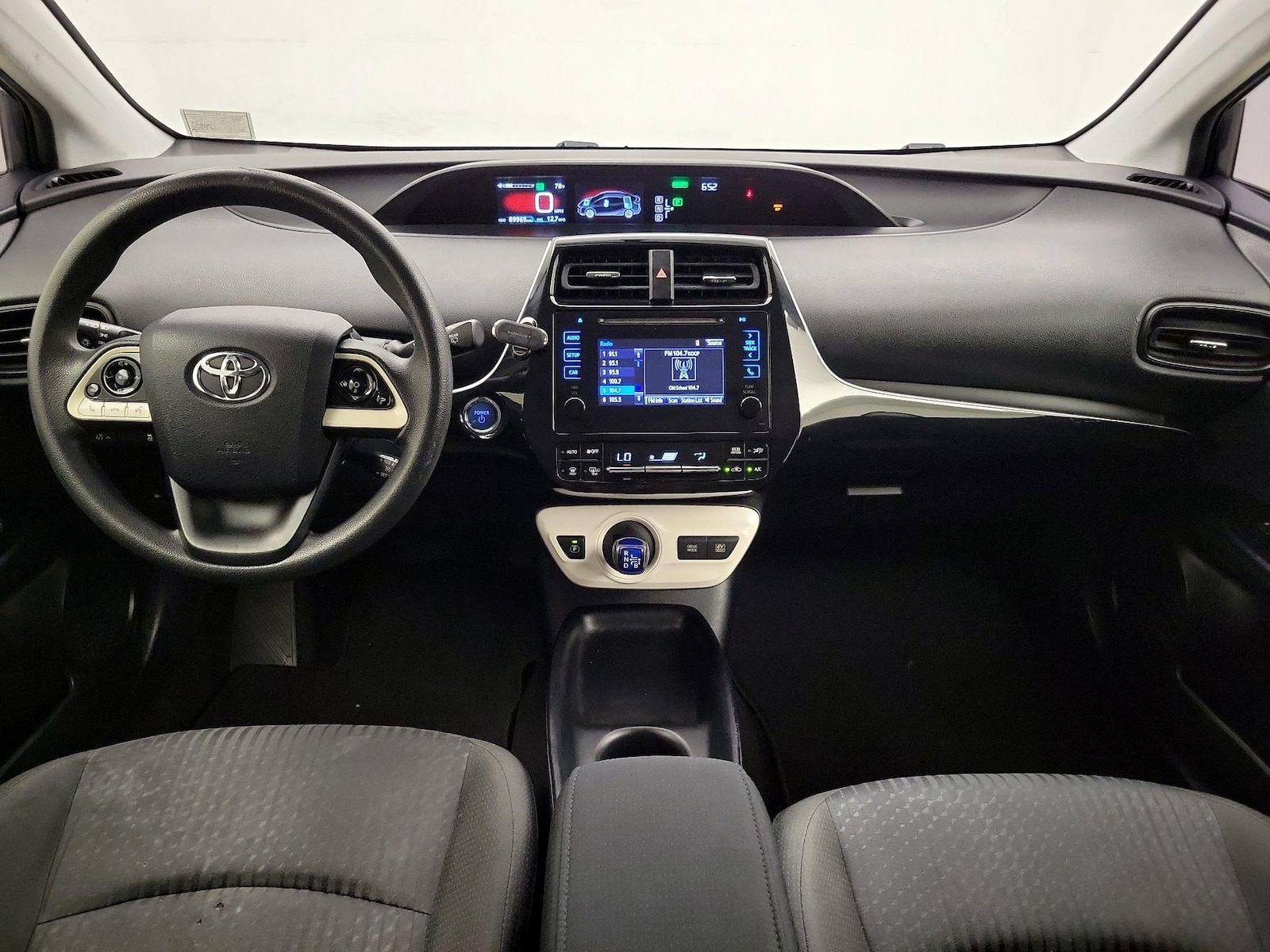 2016 Toyota Prius Two - Photo 10