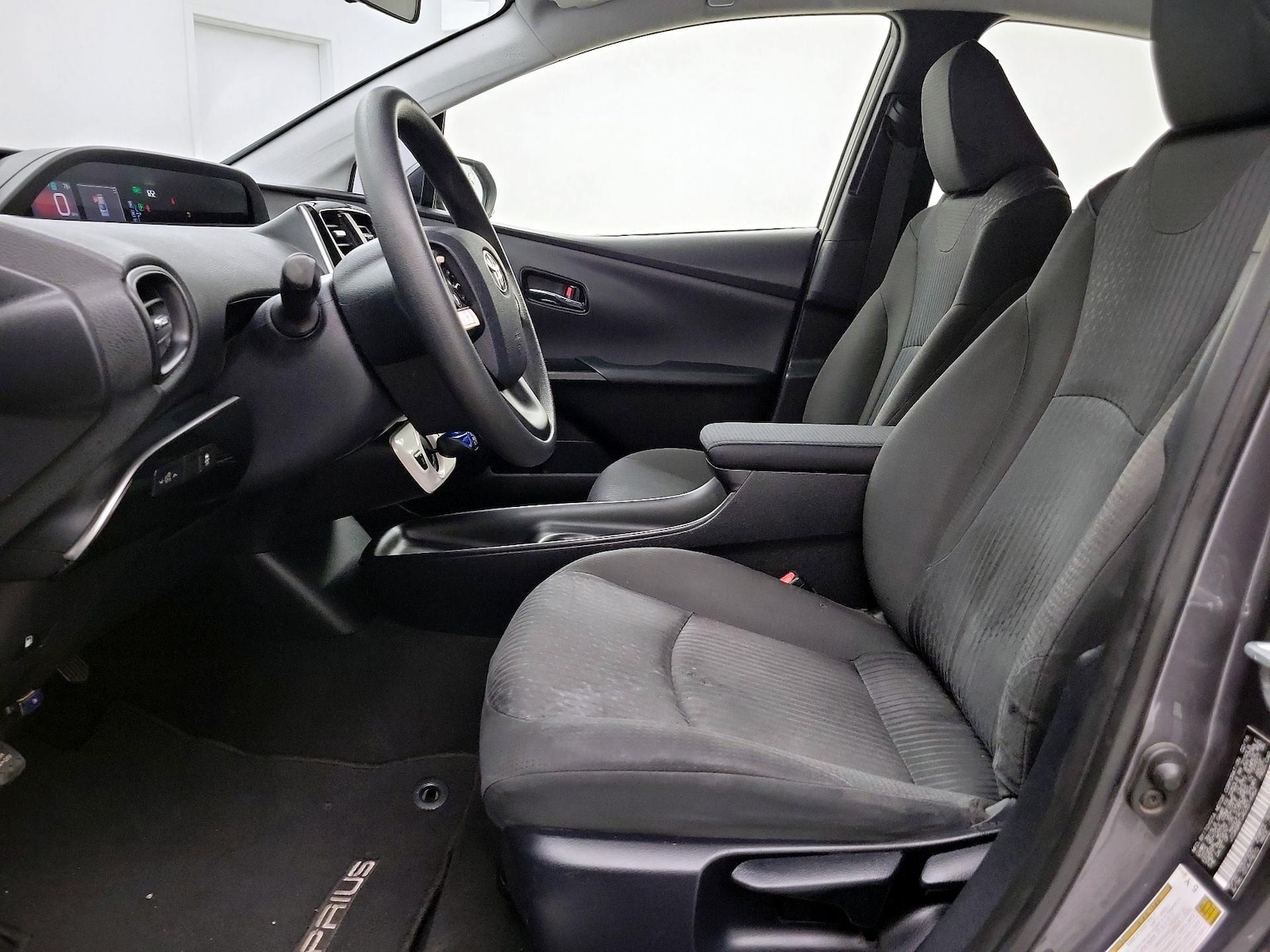 2016 Toyota Prius Two - Photo 12
