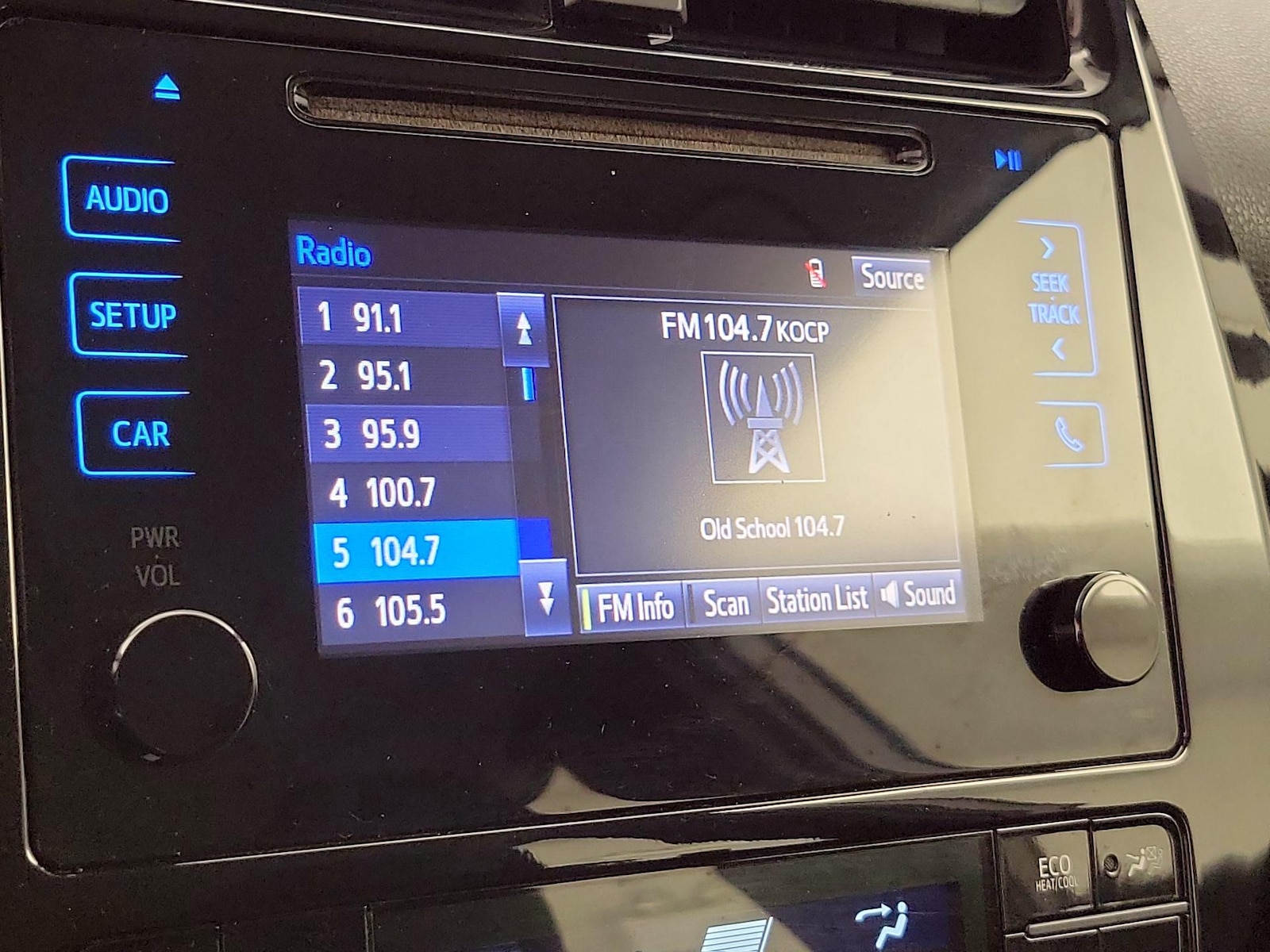 2016 Toyota Prius Two - Photo 16