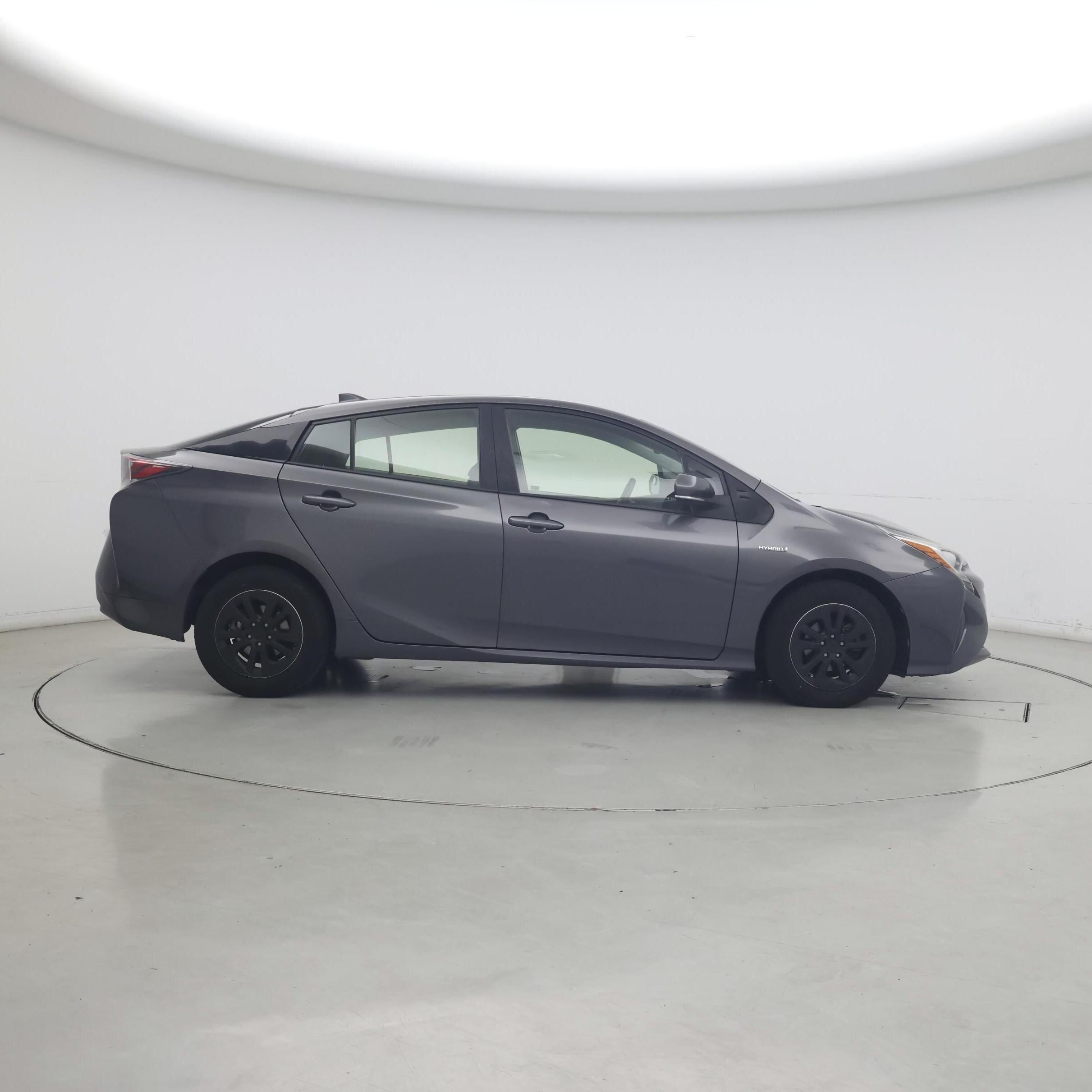 Thumbnail: 2016 Toyota Prius - 7