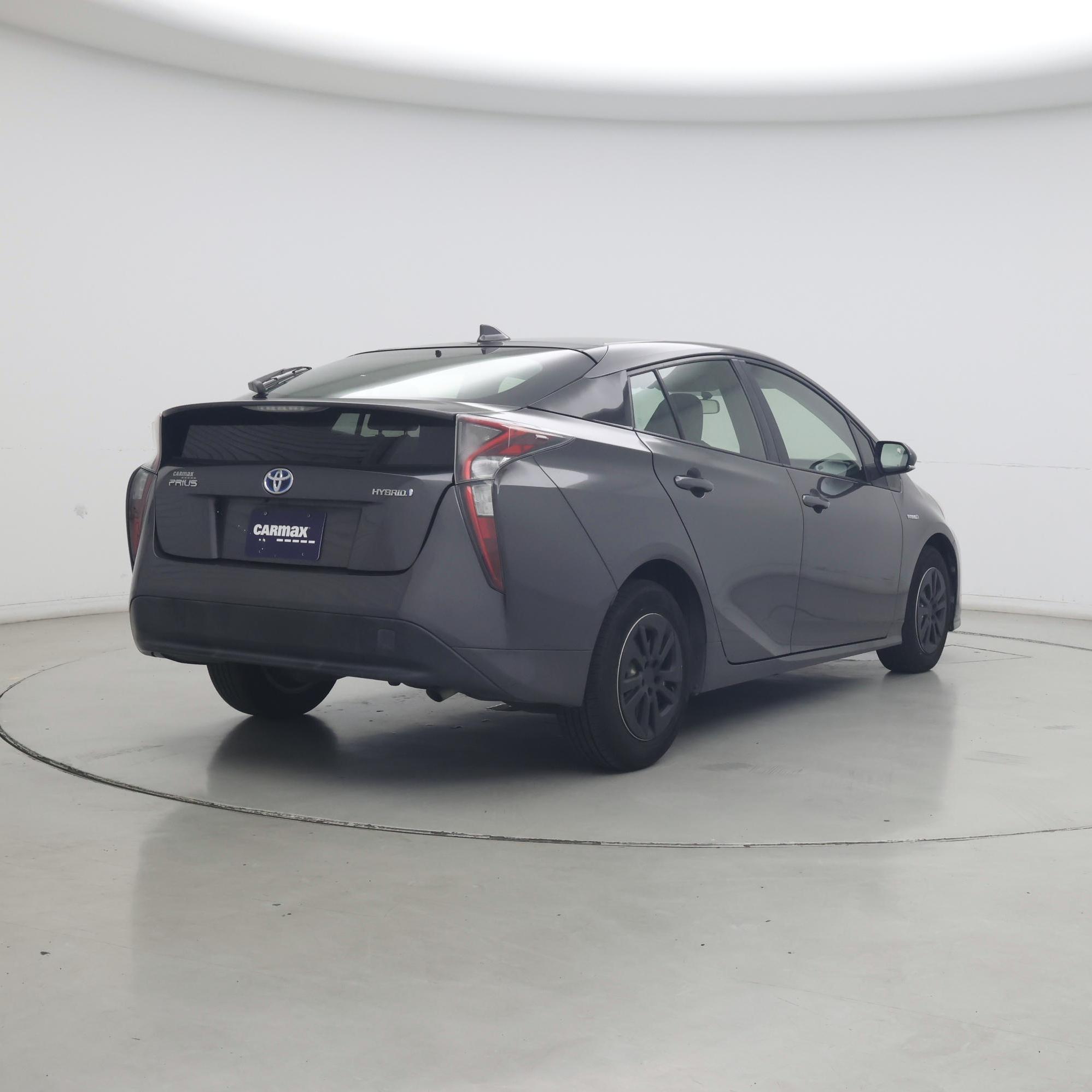 Thumbnail: 2016 Toyota Prius - 8
