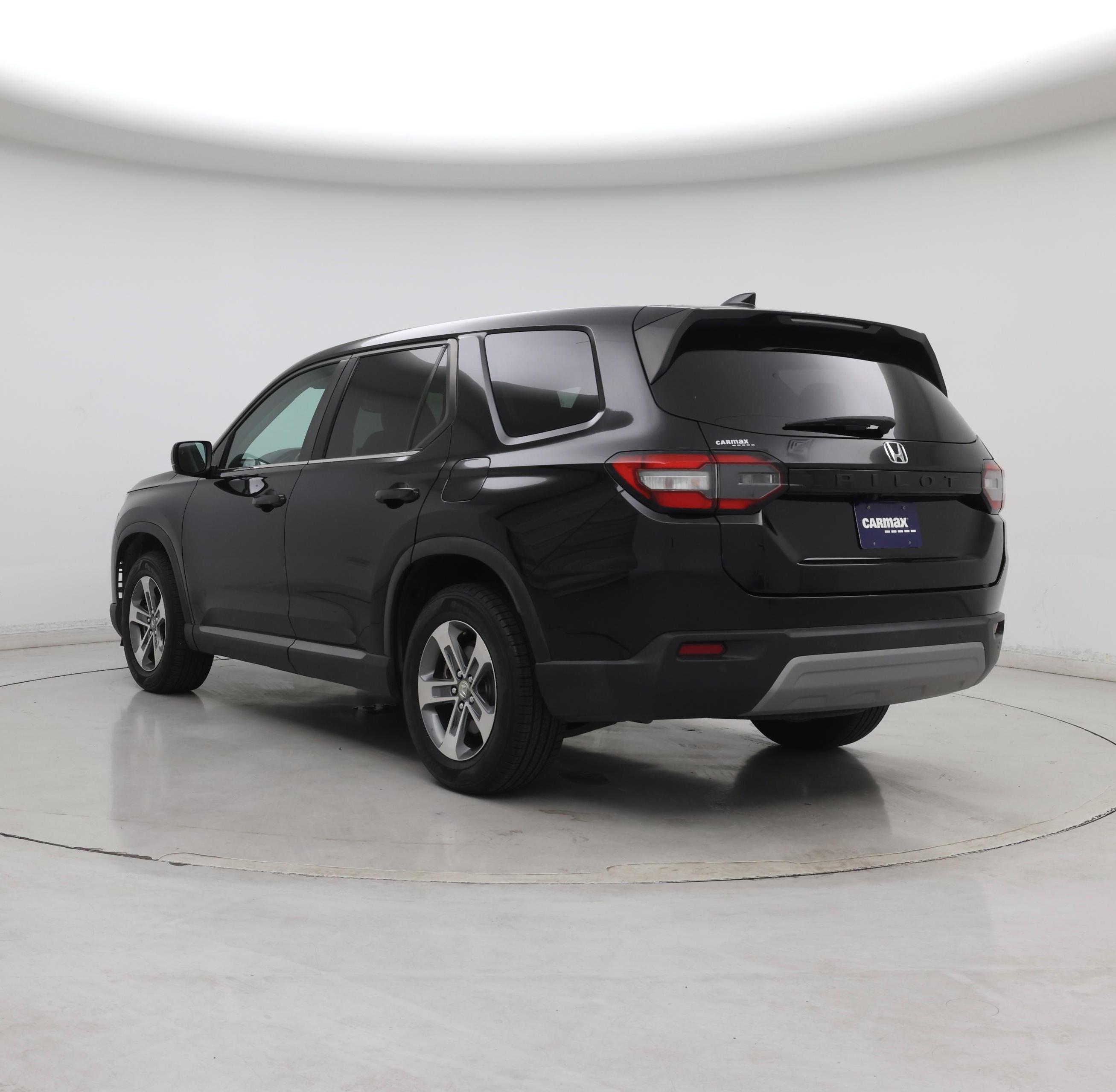 Thumbnail: 2023 Honda Pilot - 2