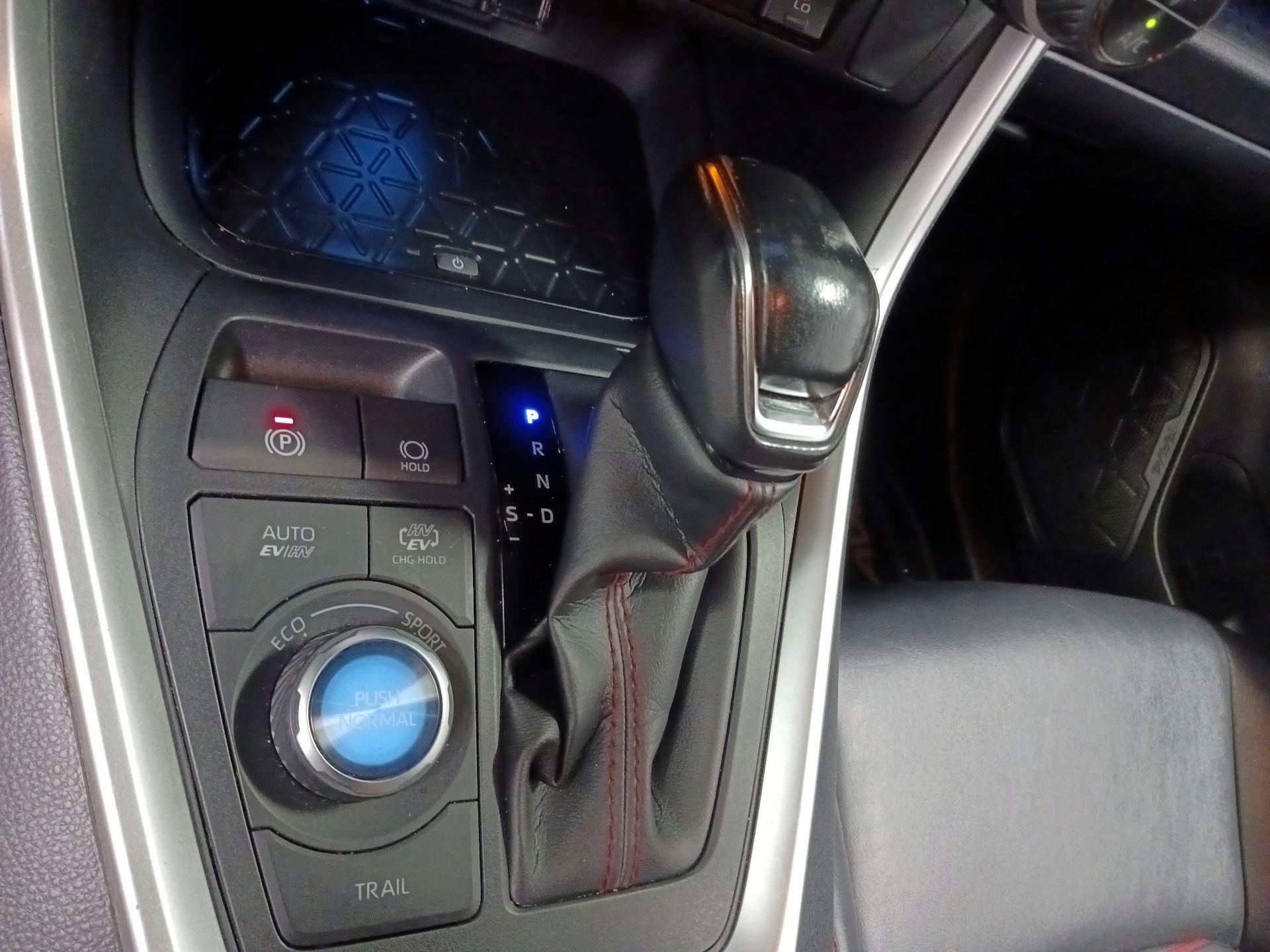 Thumbnail: 2021 Toyota RAV4 - 13