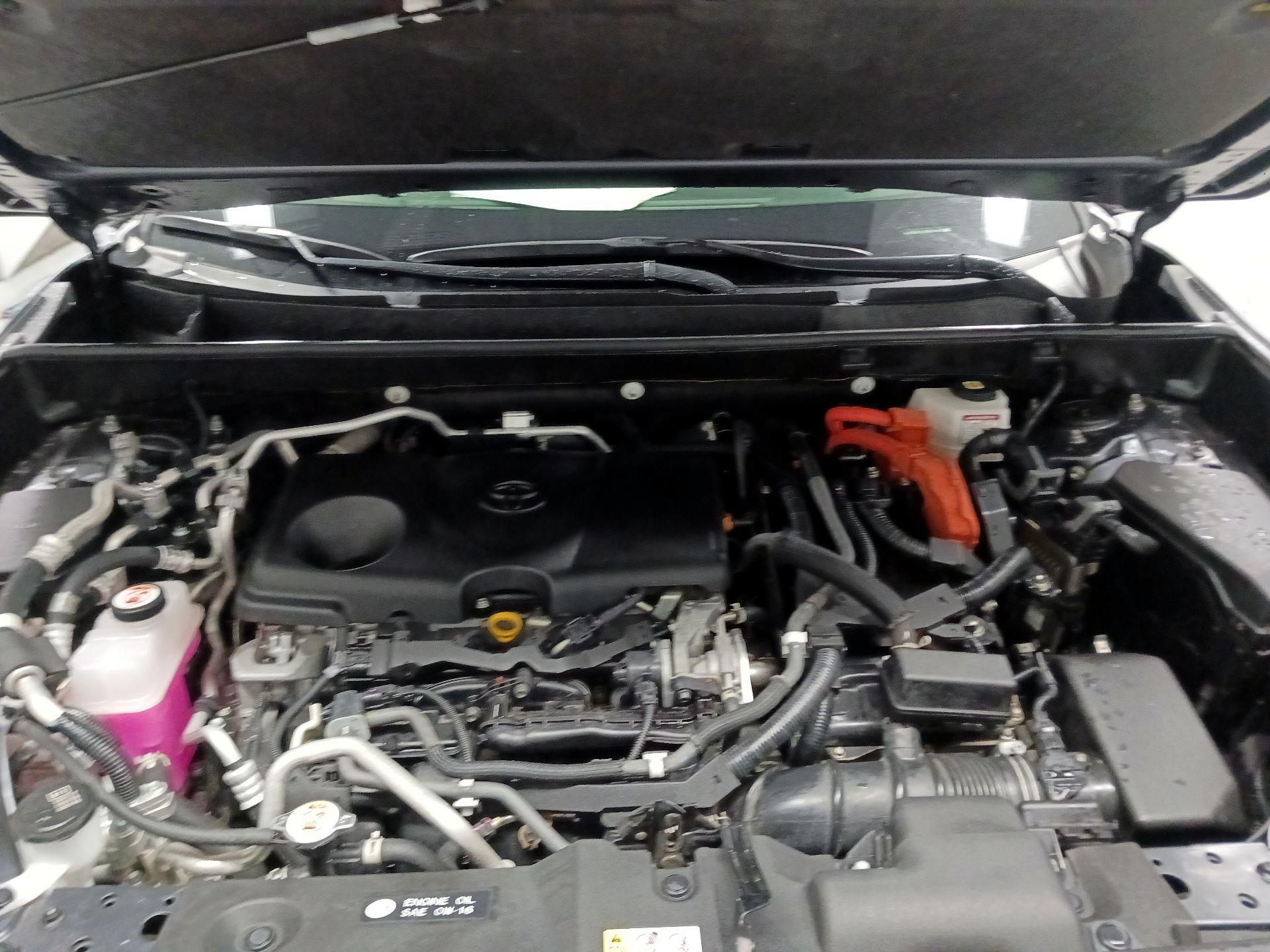 Thumbnail: 2021 Toyota RAV4 - 16