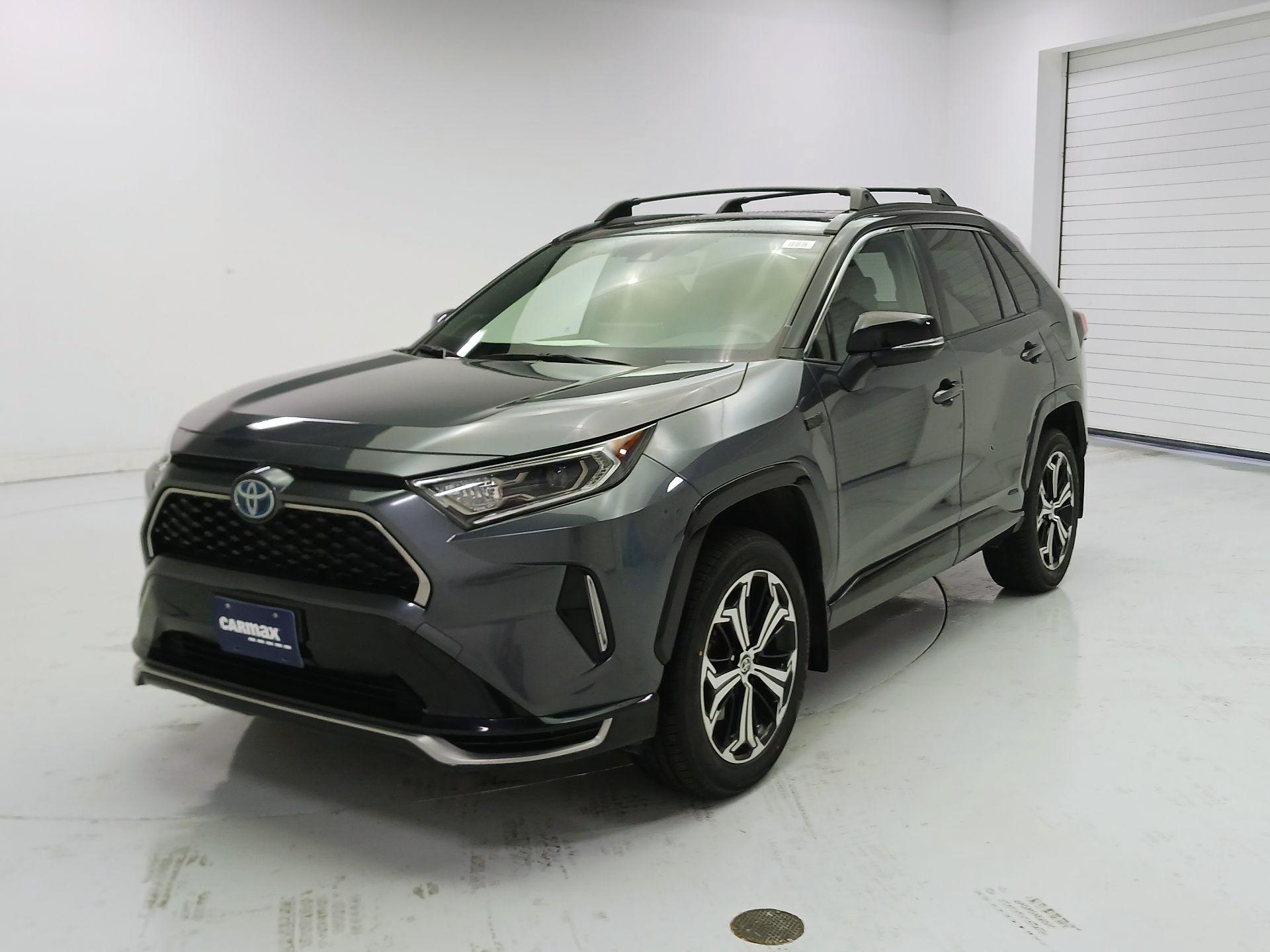 Thumbnail: 2021 Toyota RAV4 - 3