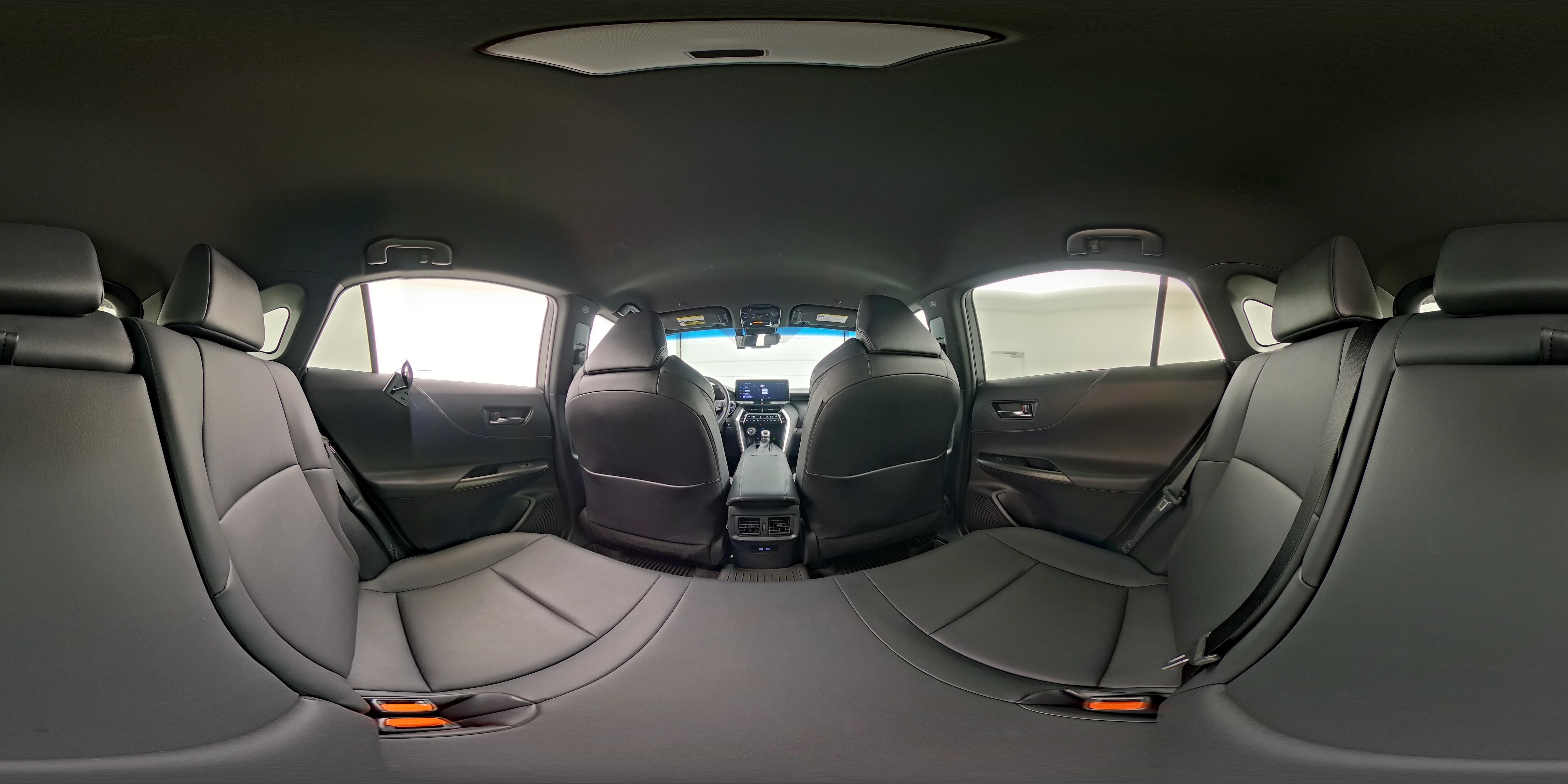 2023 Toyota Venza XLE - Photo 25