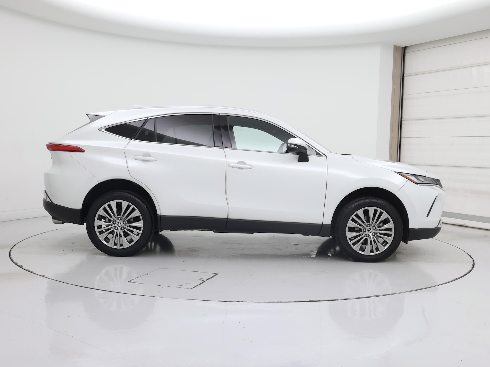 2023 Toyota Venza XLE - Photo 8