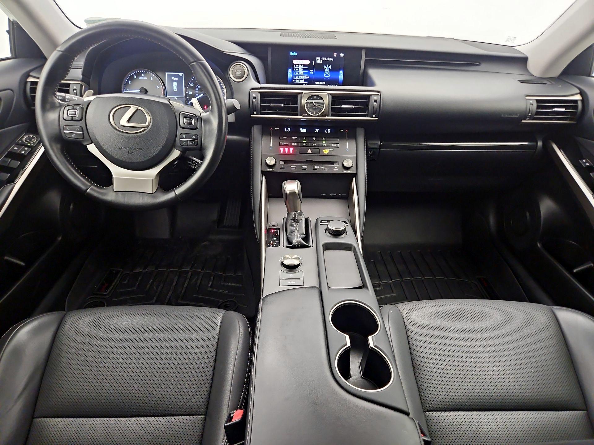 Thumbnail: 2018 Lexus IS - 9