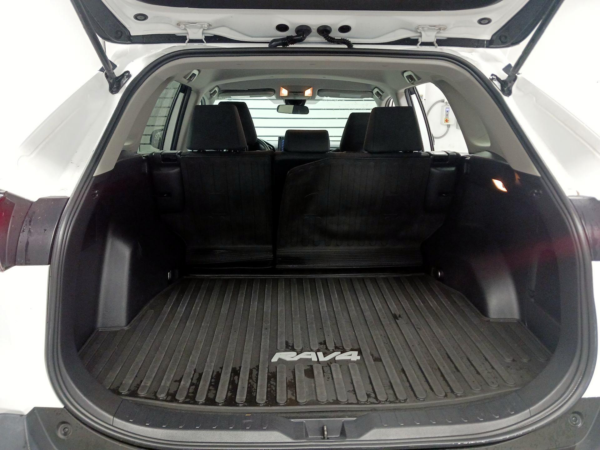 Thumbnail: 2021 Toyota RAV4 - 14