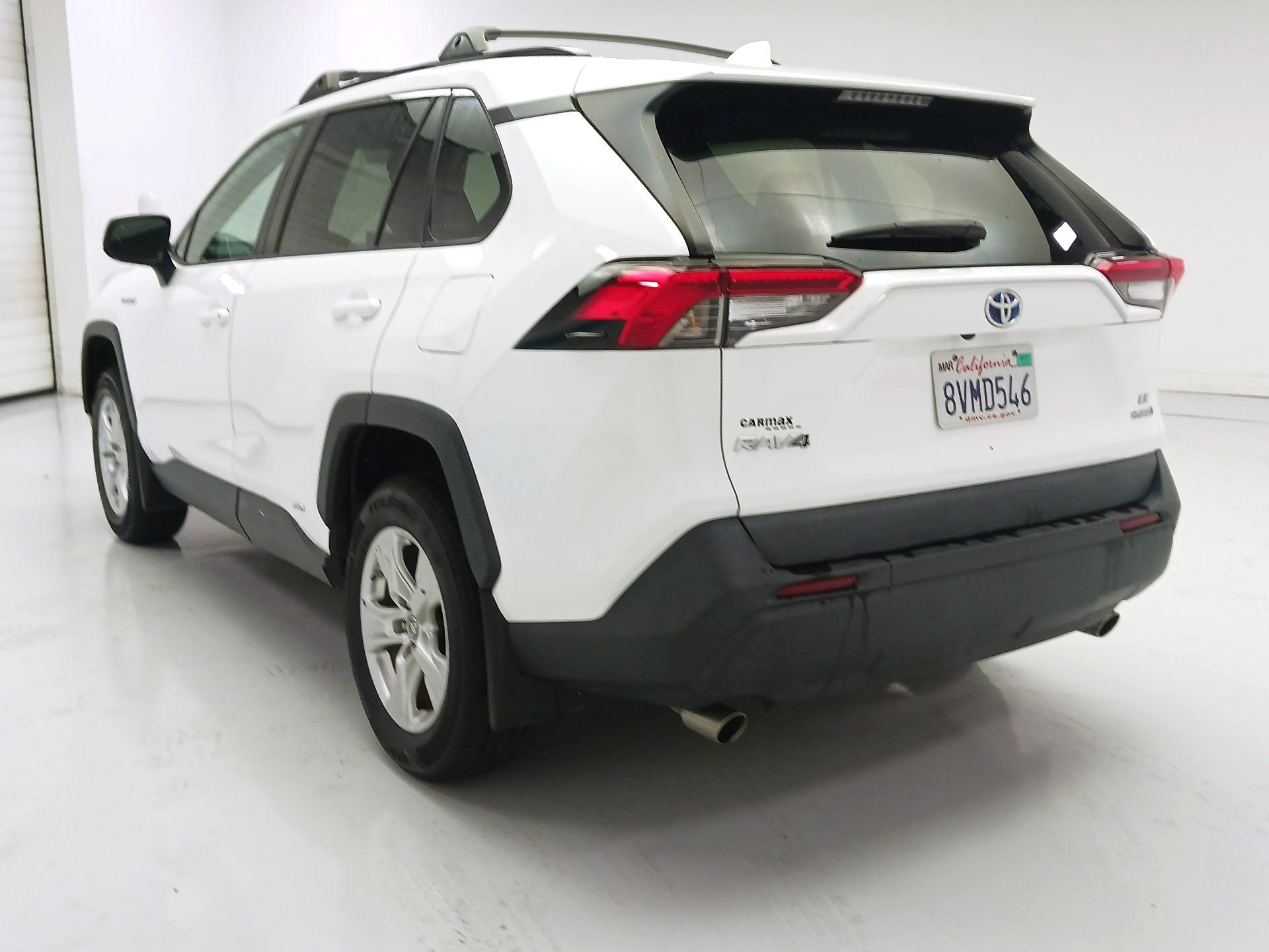 Thumbnail: 2021 Toyota RAV4 - 7