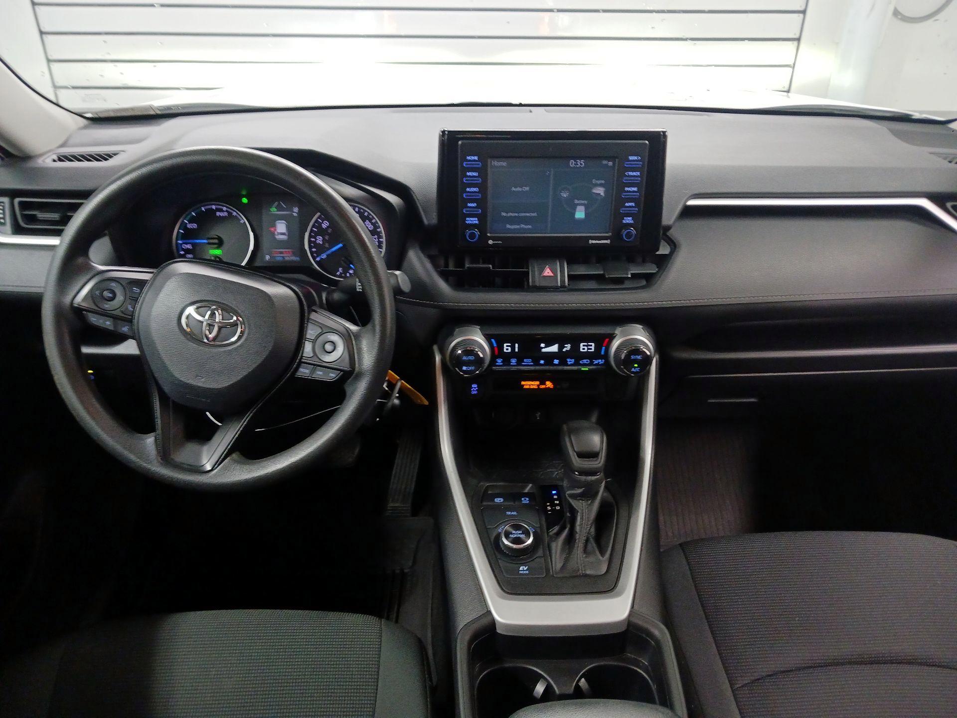 Thumbnail: 2021 Toyota RAV4 - 8