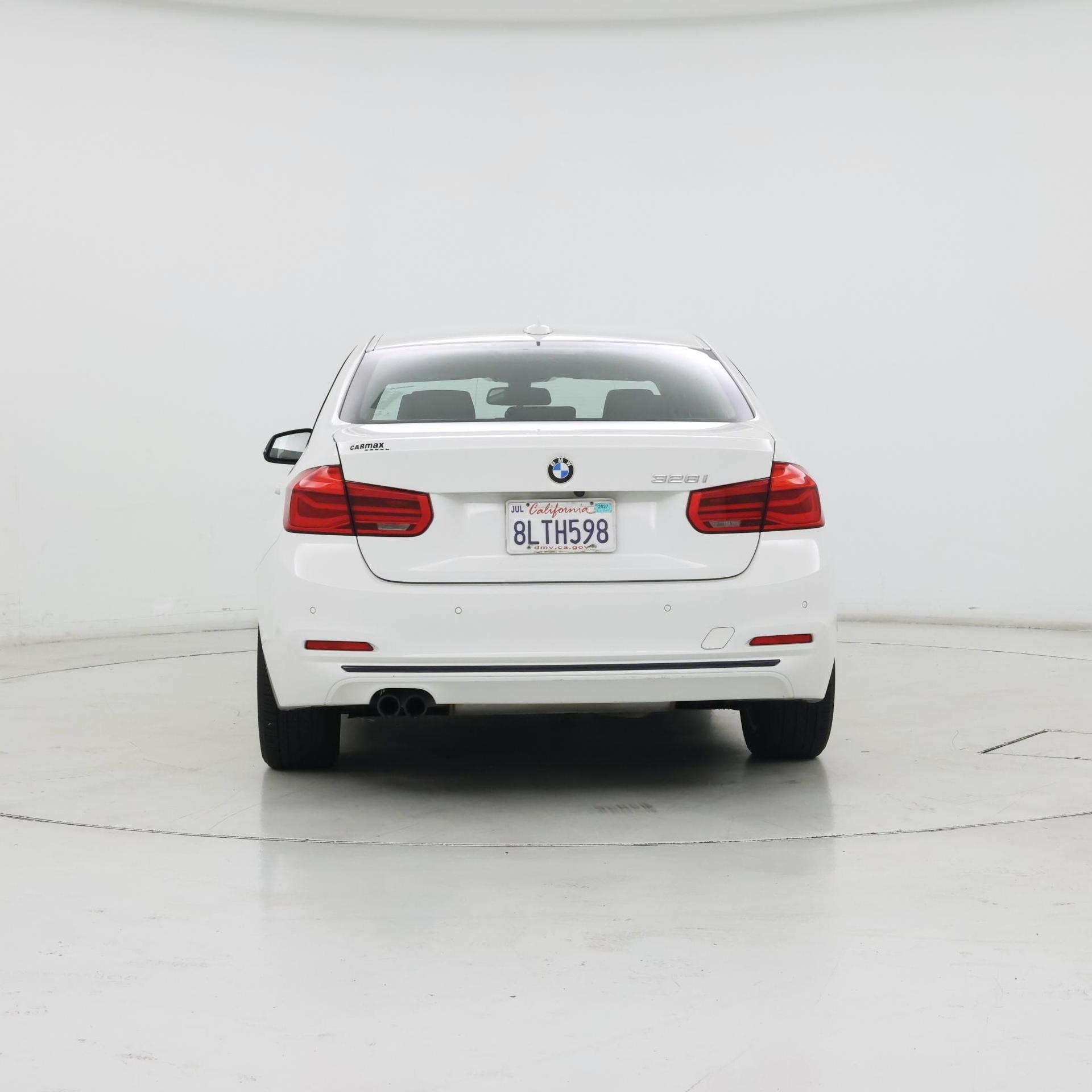 Thumbnail: 2016 BMW 3 Series - 6