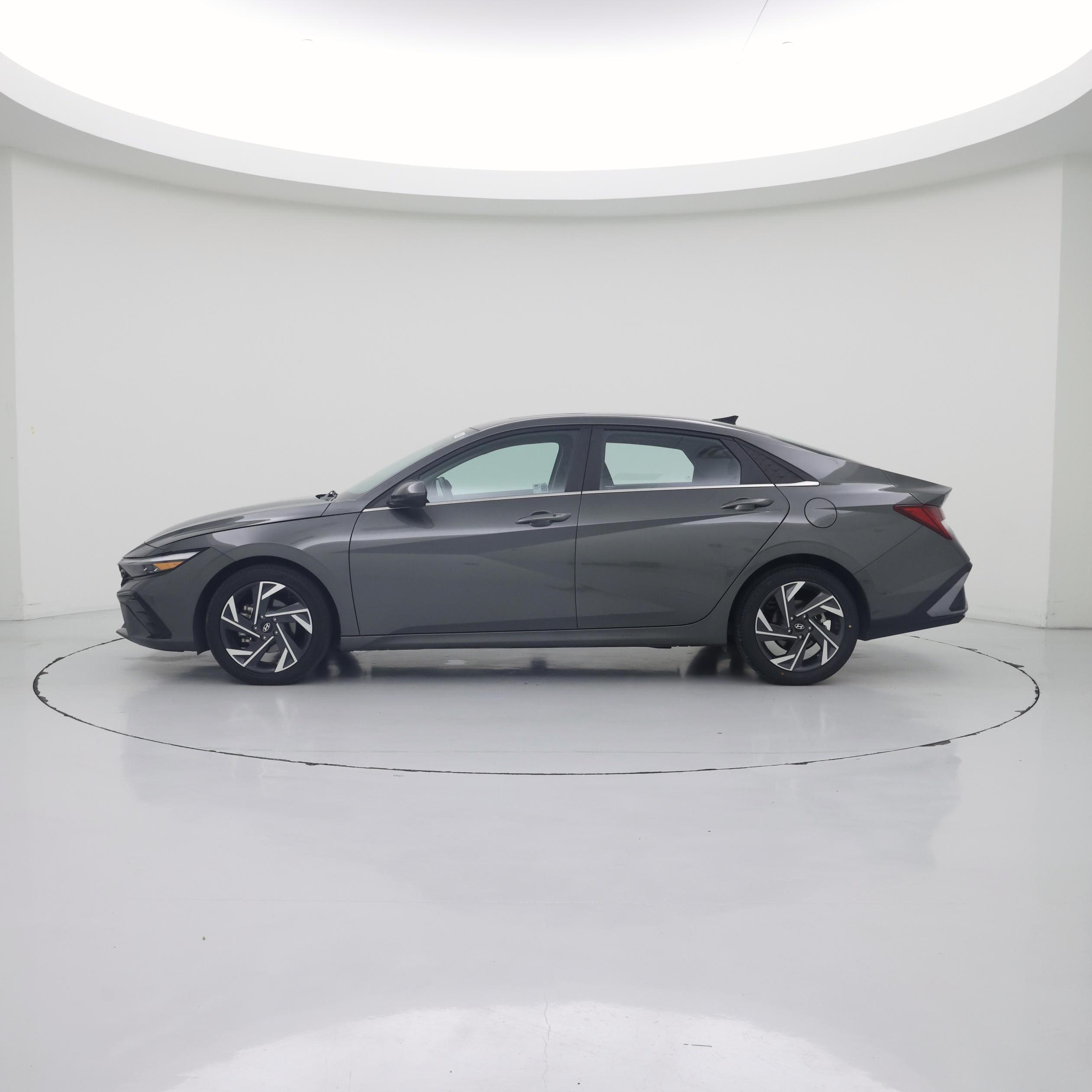 Thumbnail: 2024 Hyundai Elantra - 3