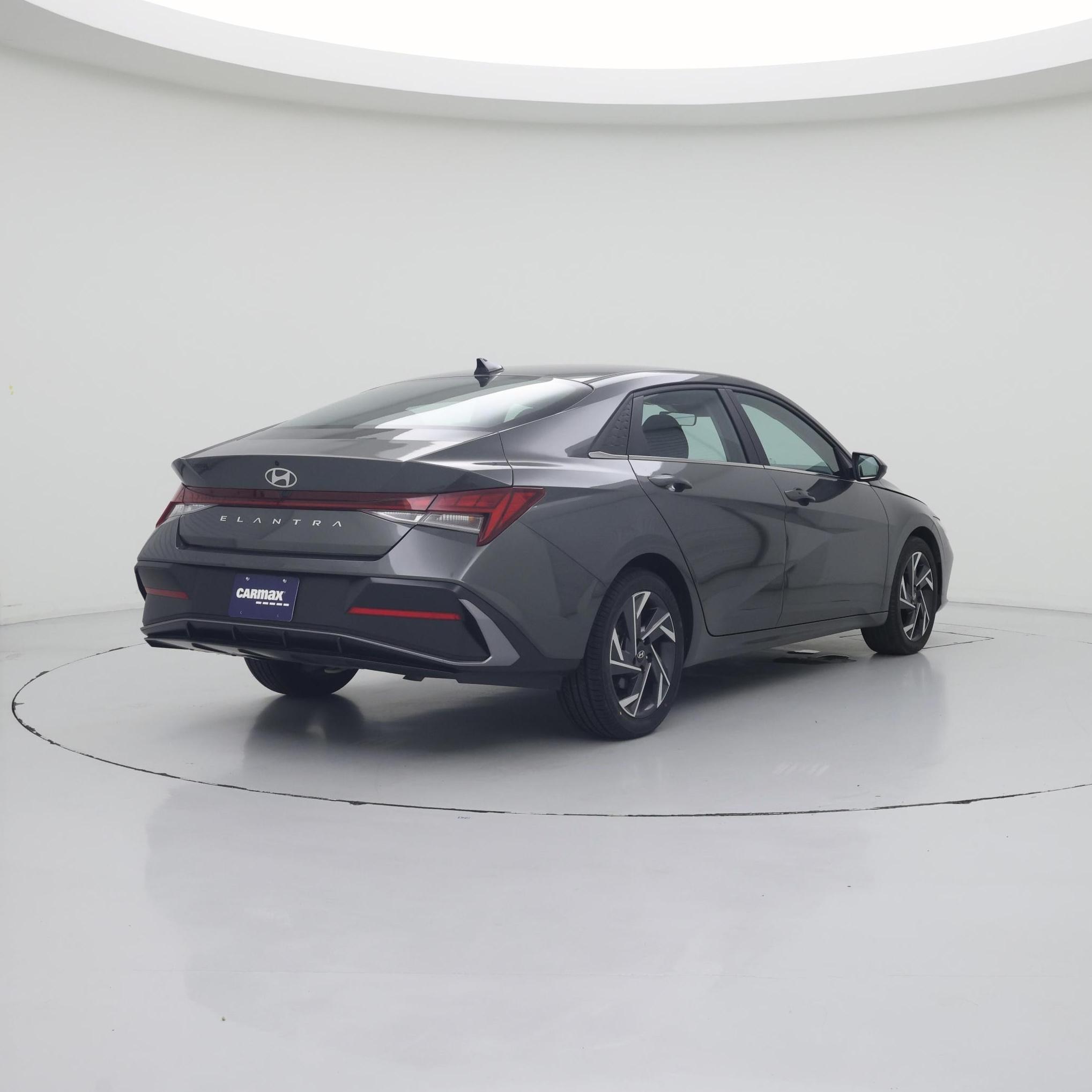 Thumbnail: 2024 Hyundai Elantra - 8