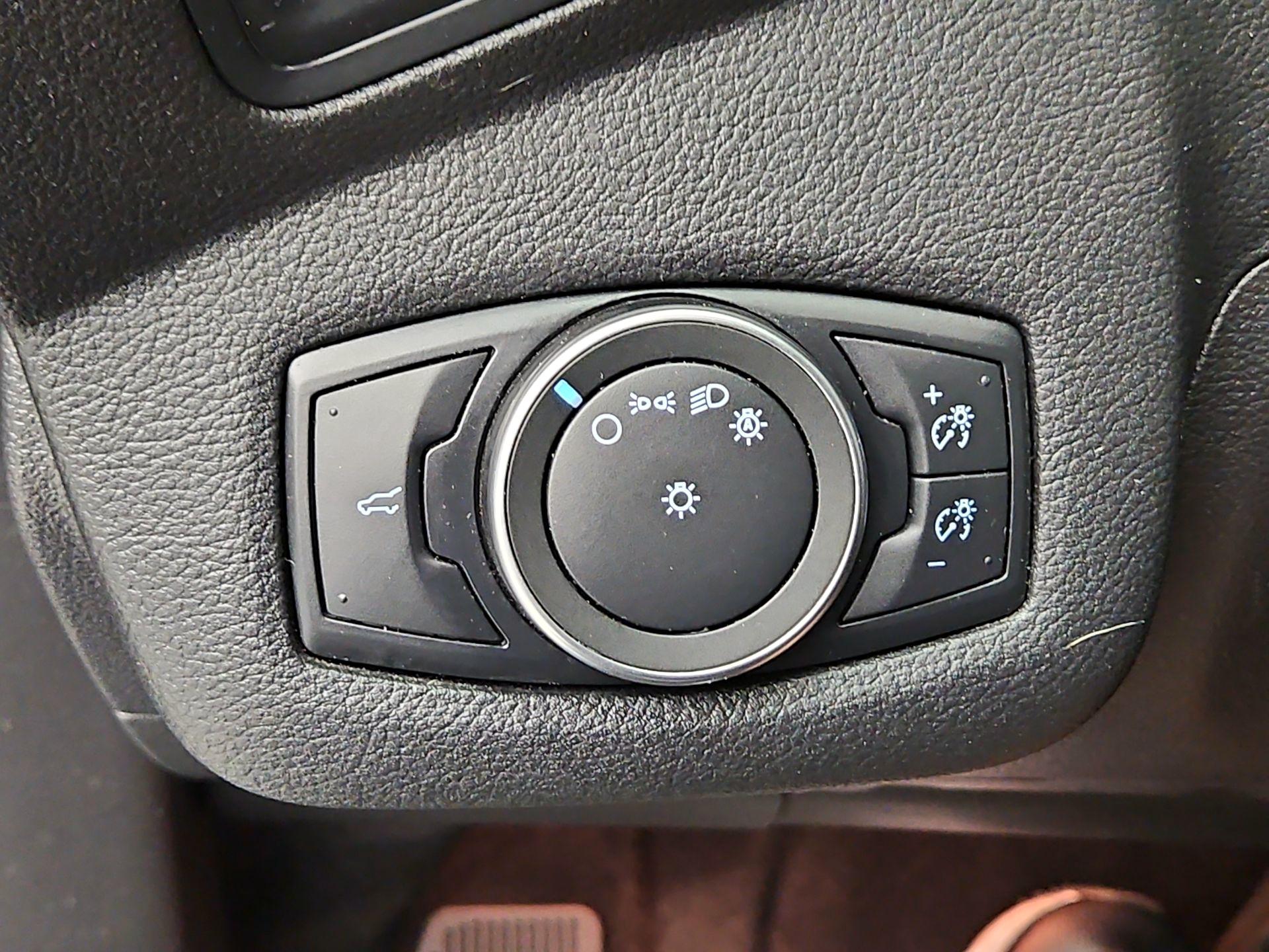 Thumbnail: 2019 Ford Escape - 13