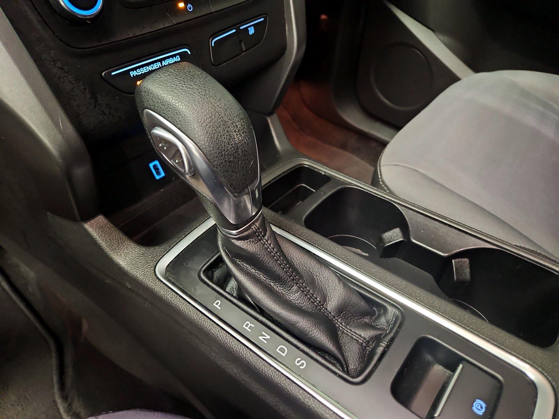Thumbnail: 2019 Ford Escape - 17