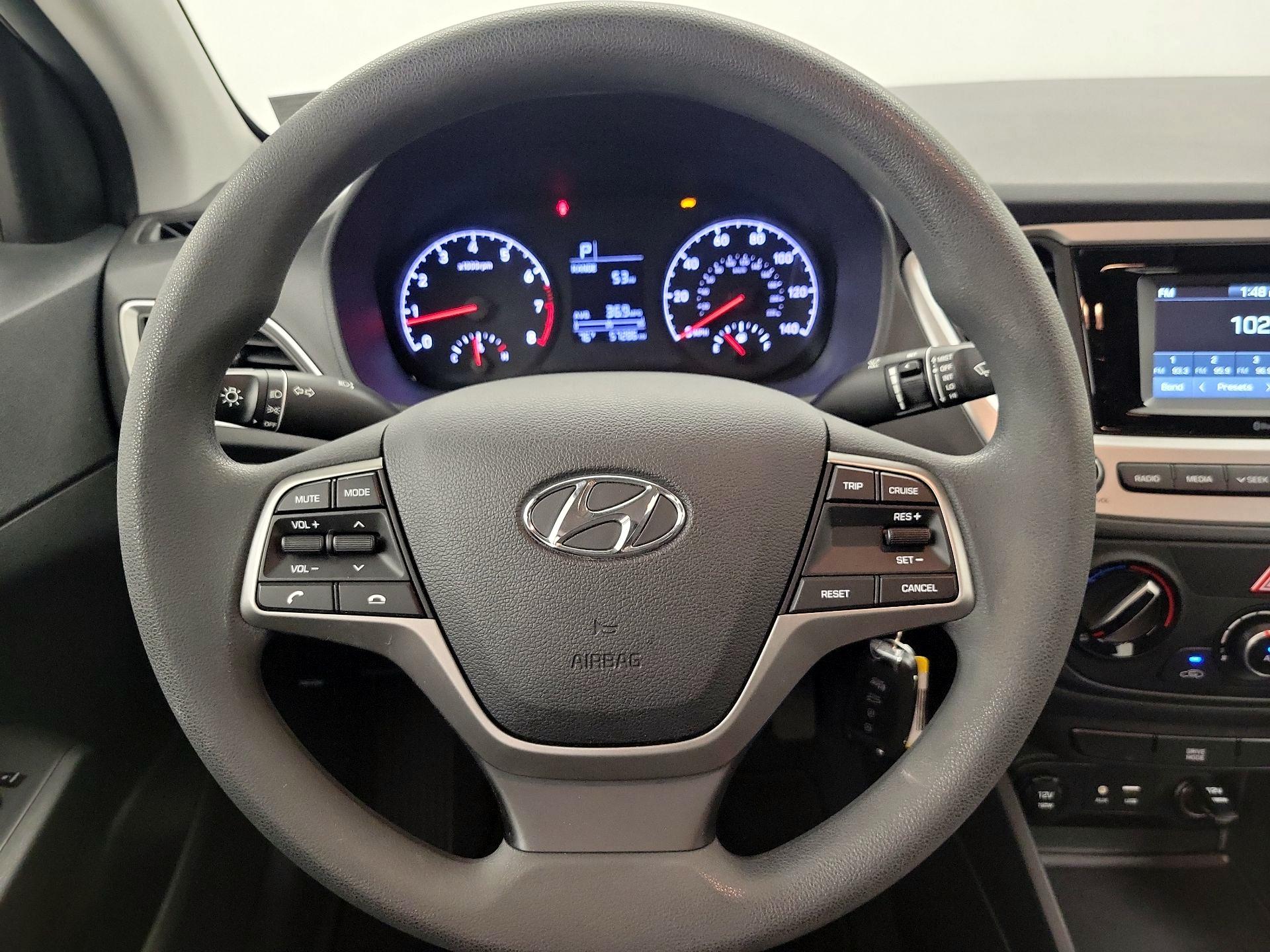 Thumbnail: 2022 Hyundai Accent - 10