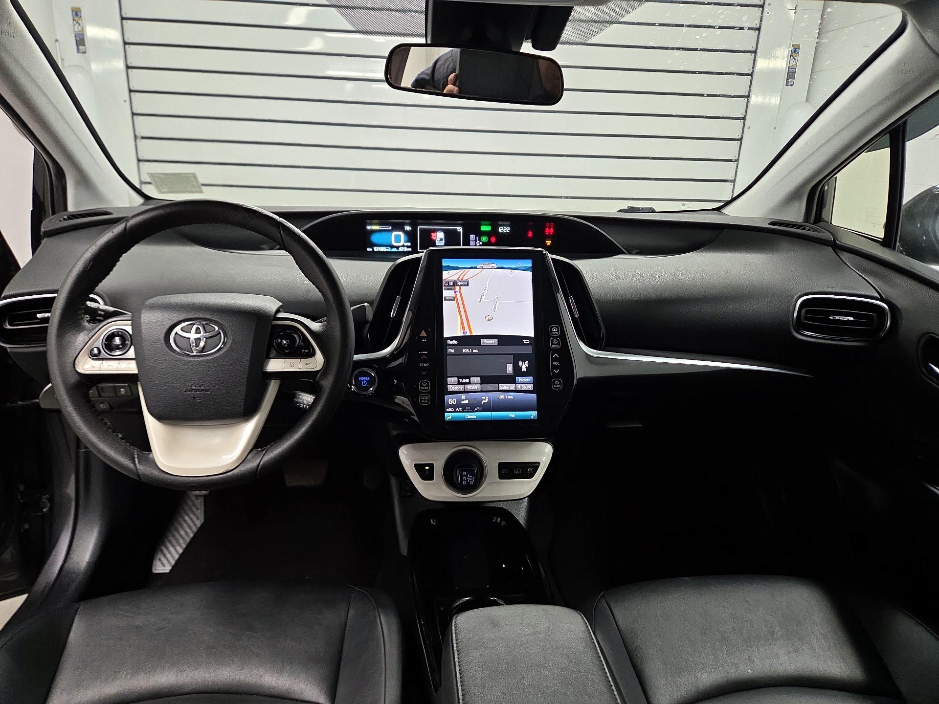 Thumbnail: 2017 Toyota Prius Prime - 8