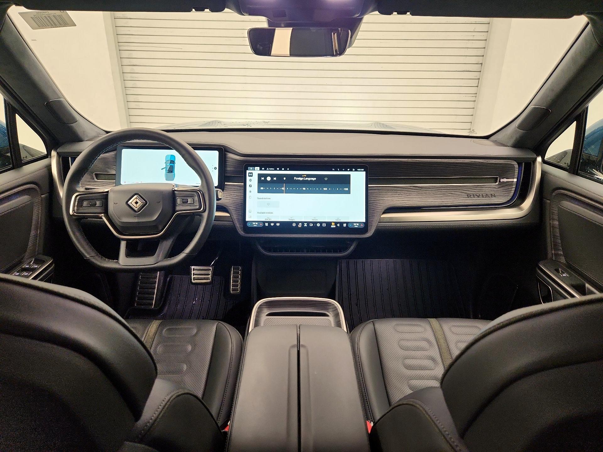 Thumbnail: 2023 Rivian R1T - 9