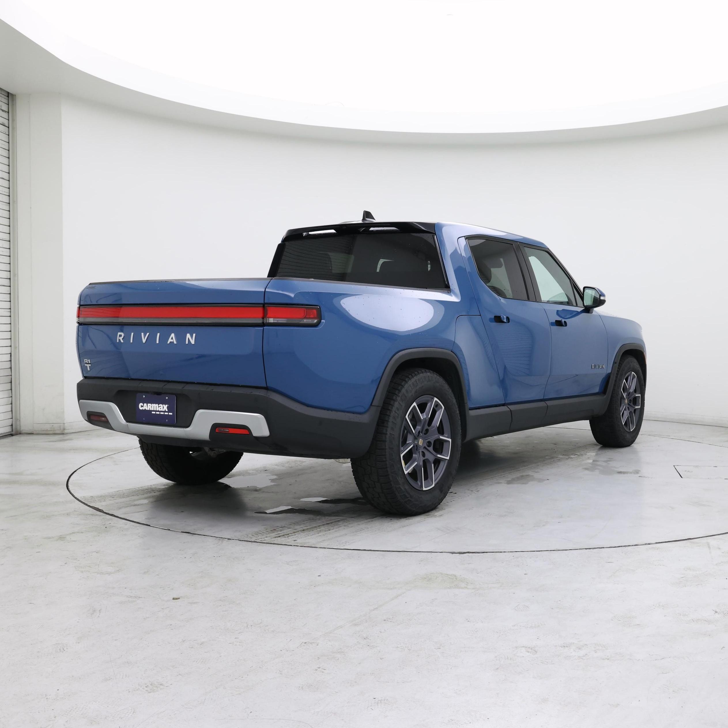 Thumbnail: 2023 Rivian R1T - 8