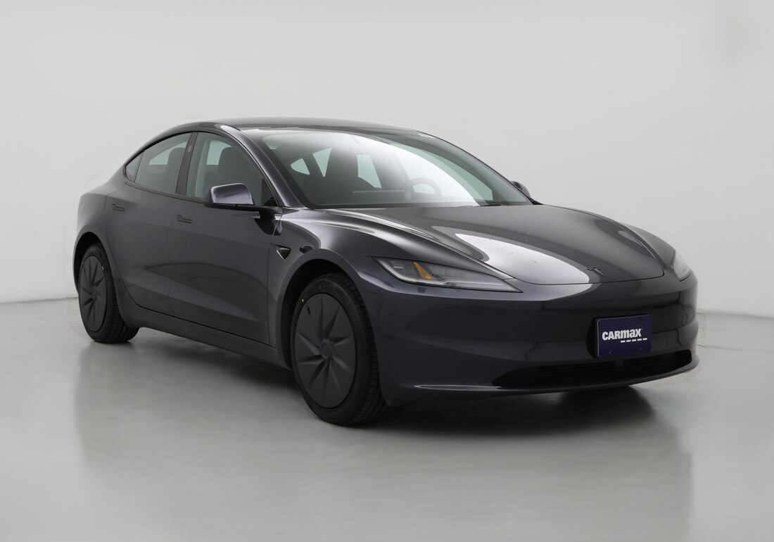 2026 Tesla Model 3 Rear-Wheel Drive in Black — CarMax photo