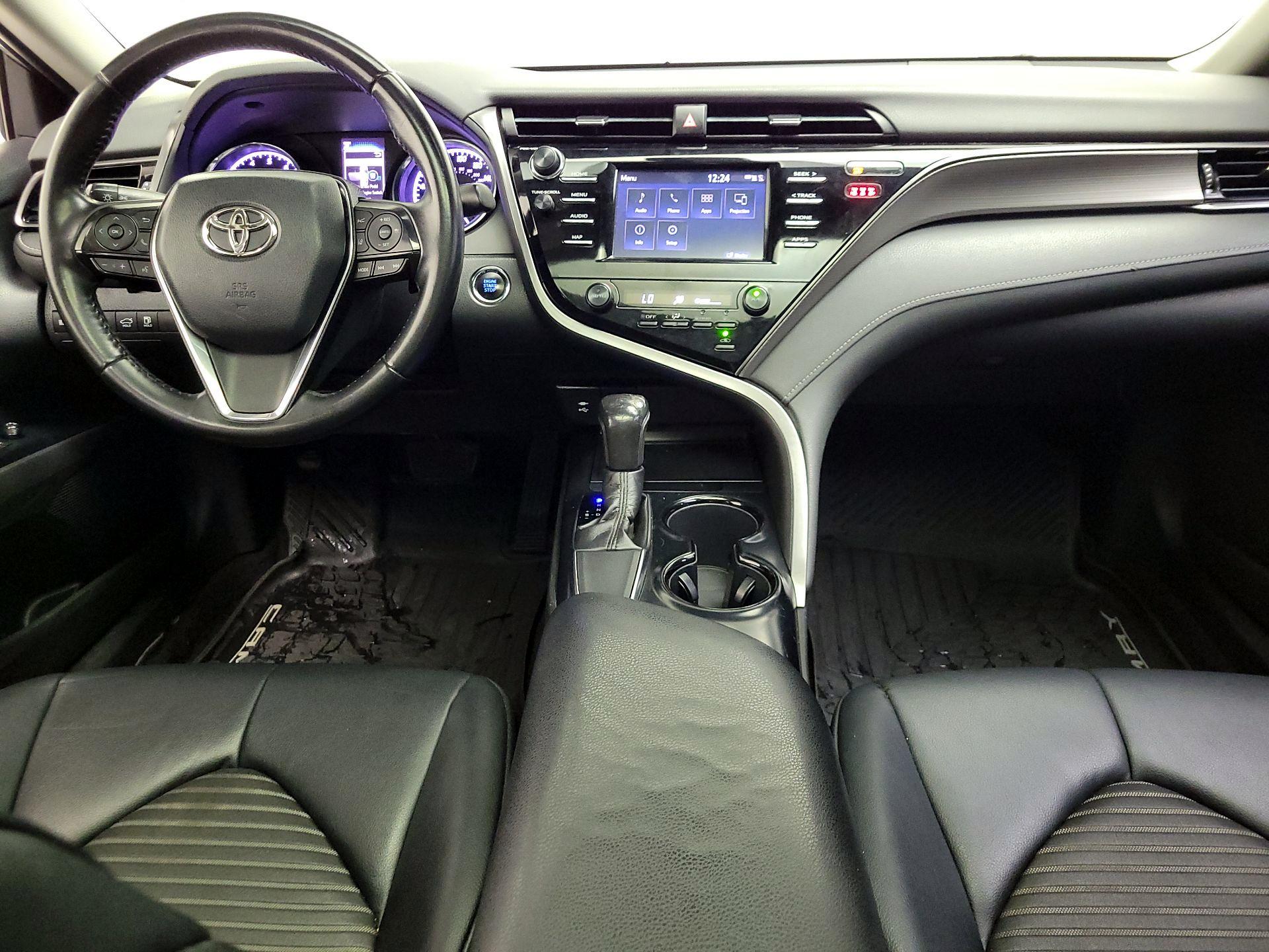 Thumbnail: 2019 Toyota Camry - 9