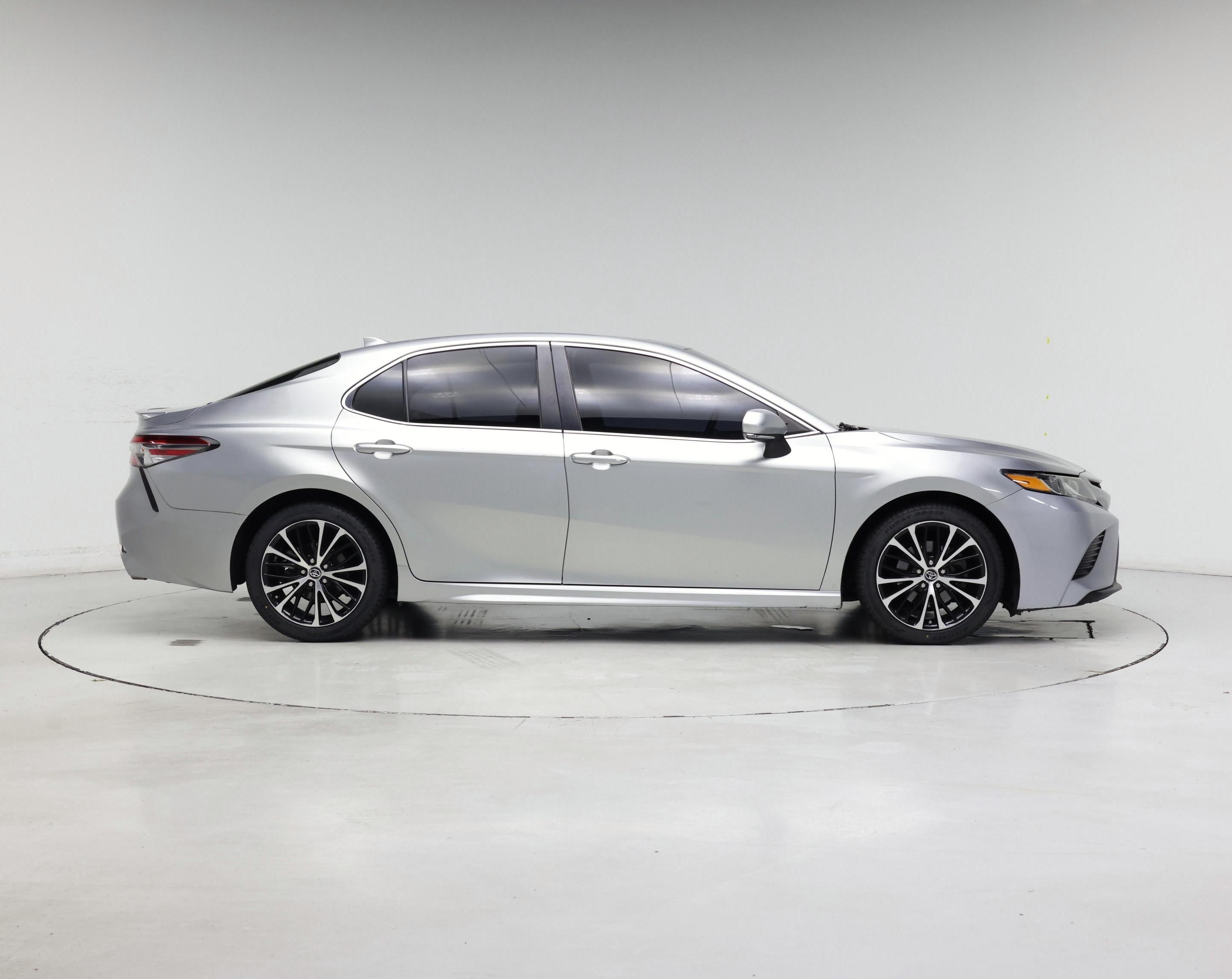 Thumbnail: 2019 Toyota Camry - 7