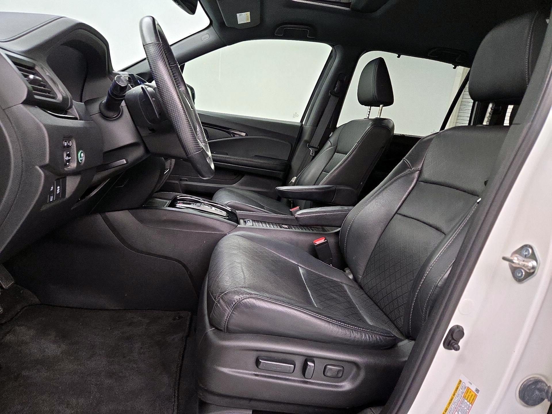 Thumbnail: 2019 Honda Passport - 11