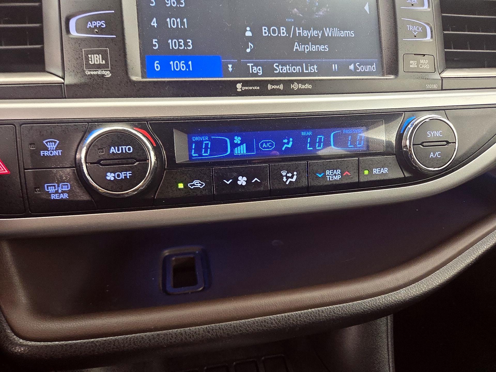 Thumbnail: 2018 Toyota Highlander - 16