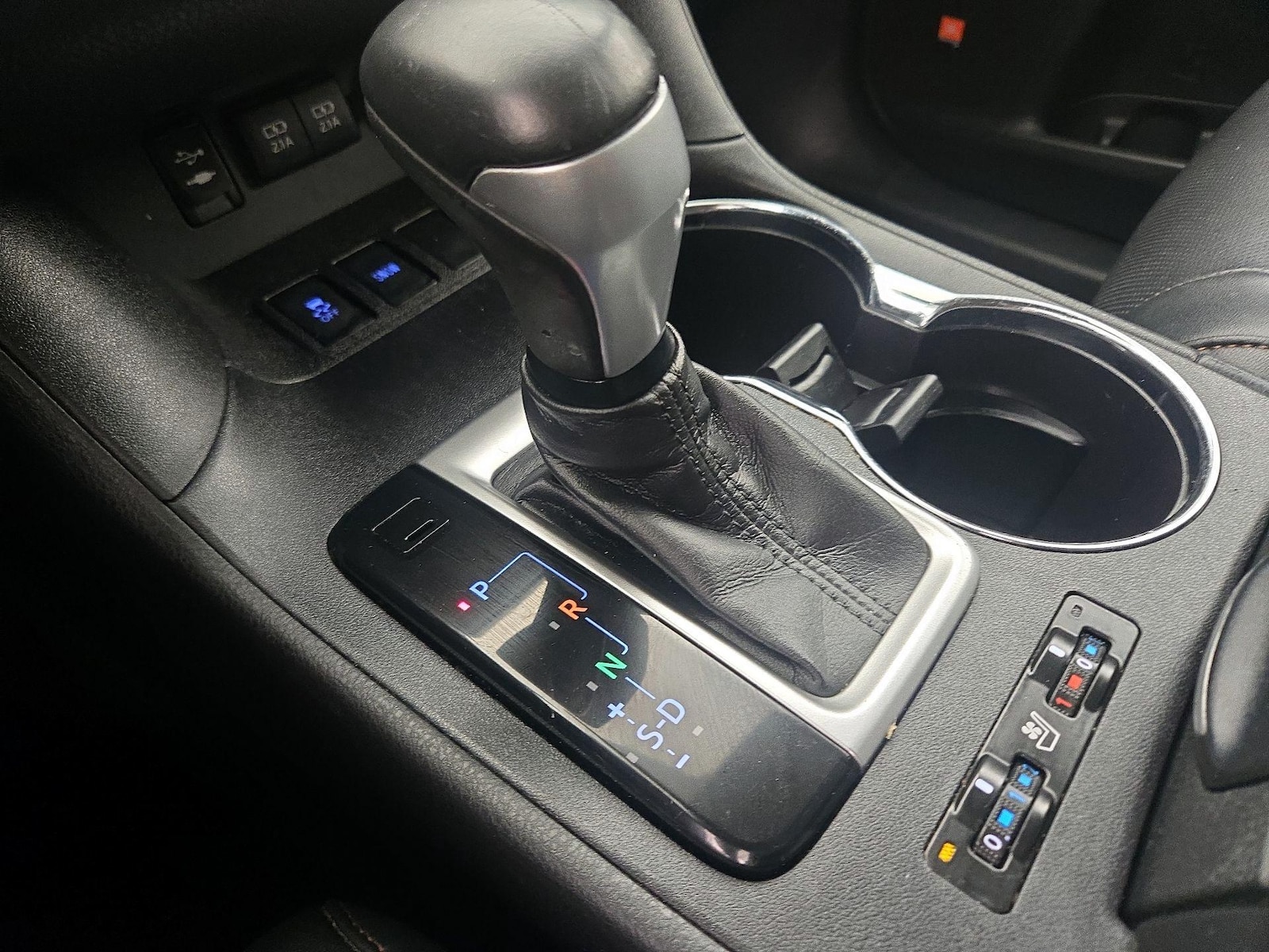 2018 Toyota Highlander Limited Platinum - Photo 18