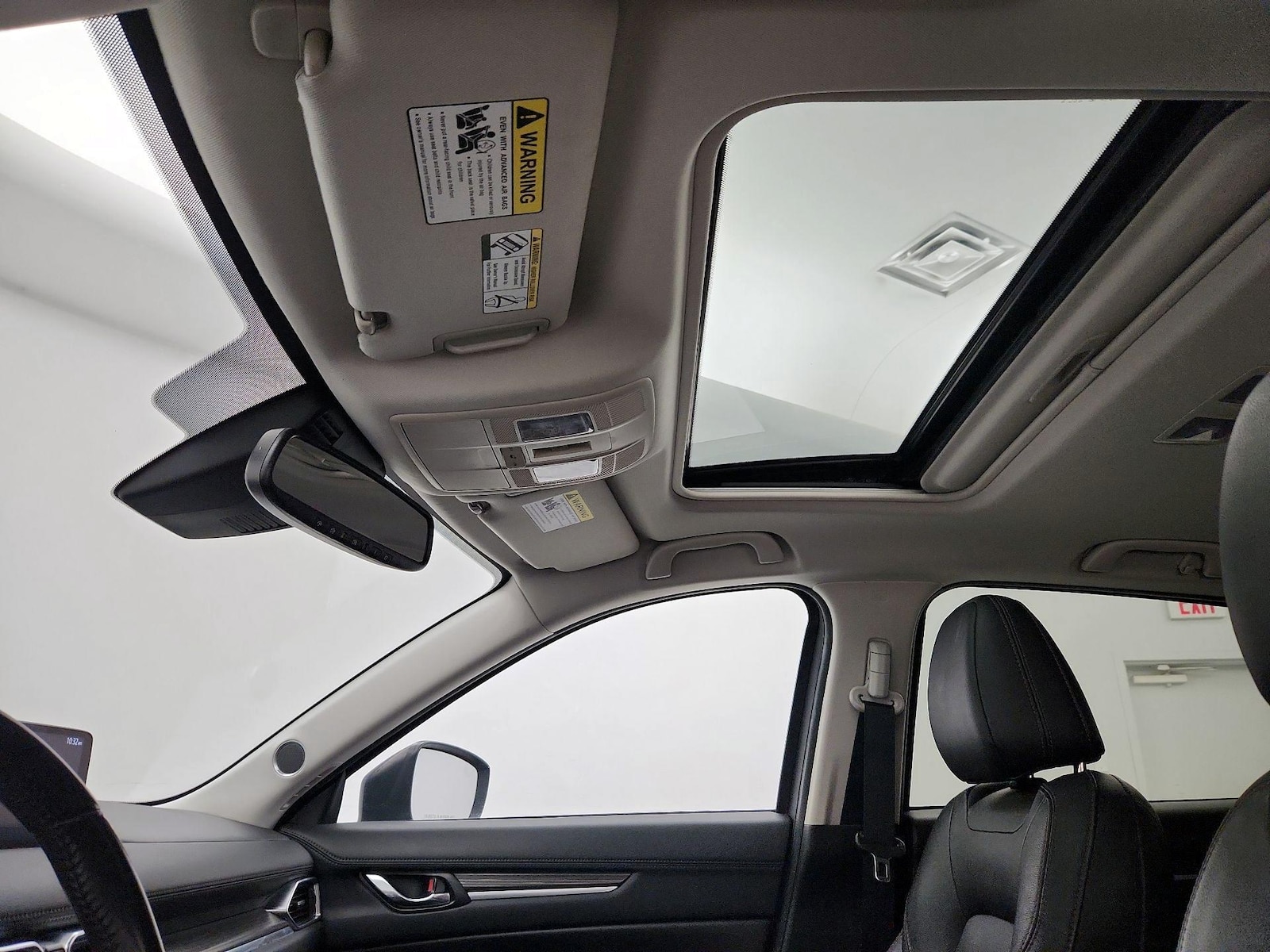 Sunroof(s) & Overhead Airbags