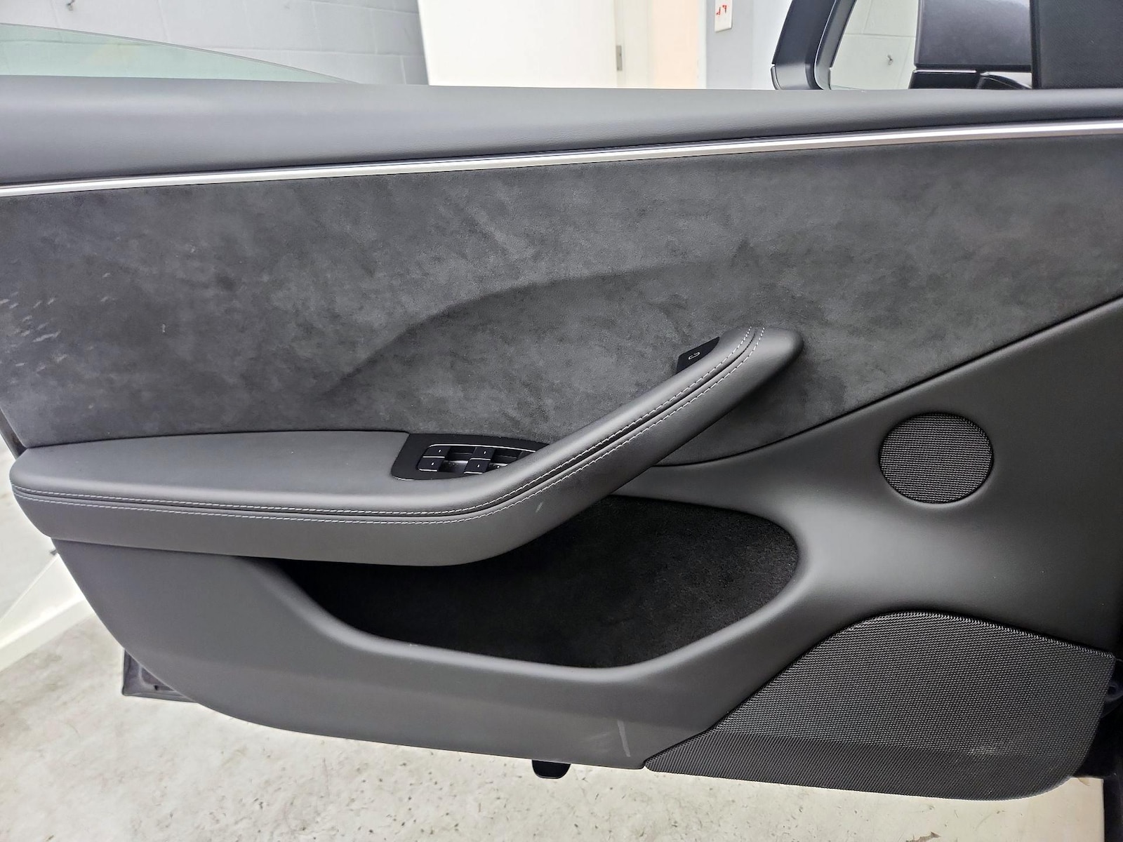 2025 Tesla Model 3 Long Range - Photo 13