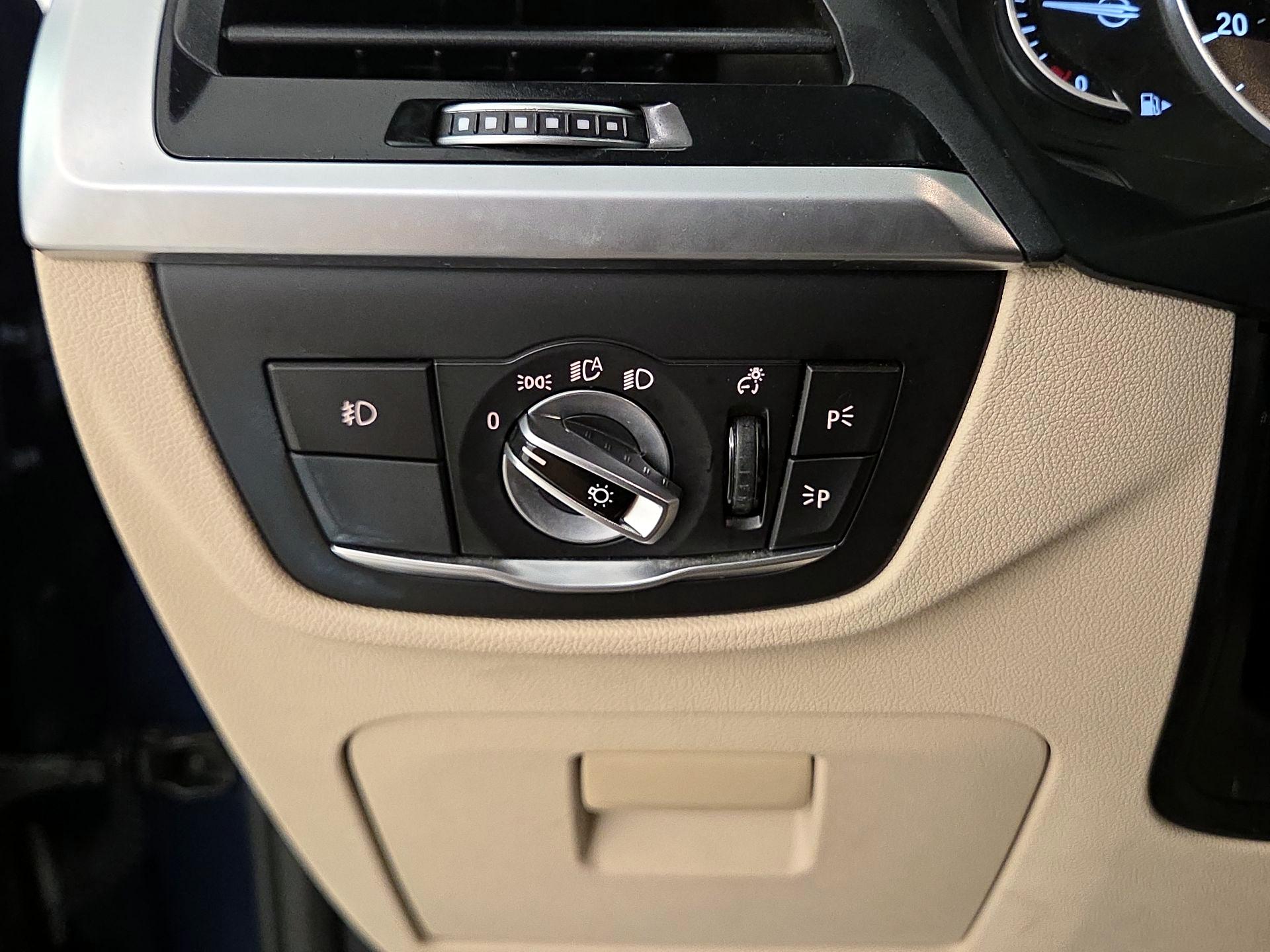 Thumbnail: 2019 BMW X3 - 13